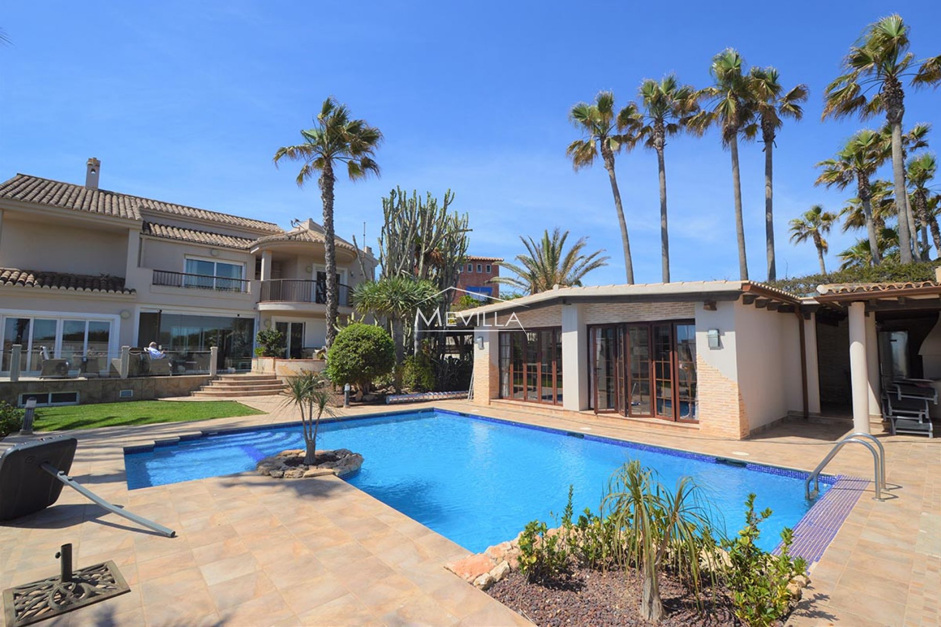 Reventas - Chalet / Villa - Torrevieja