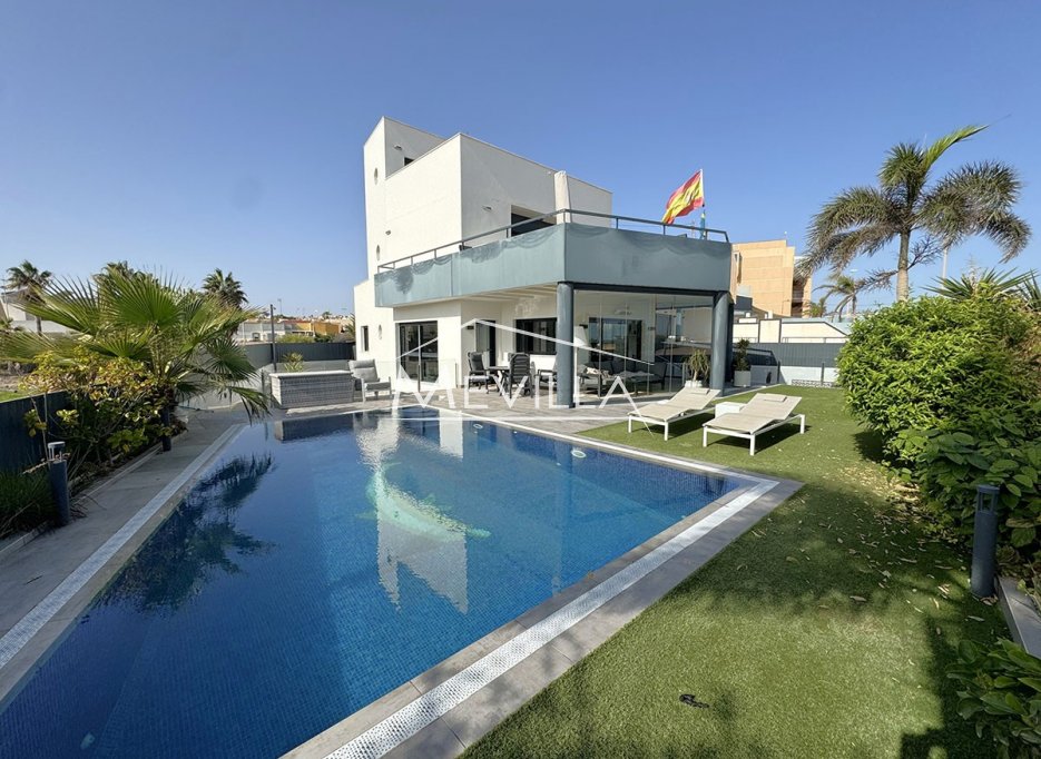 Reventas - Chalet / Villa - Torrevieja