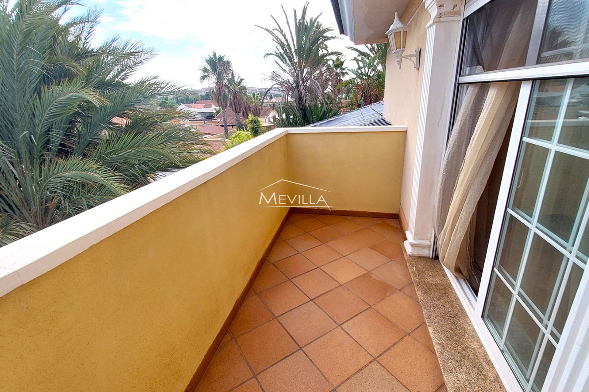 Reventas - Chalet / Villa - Torrevieja