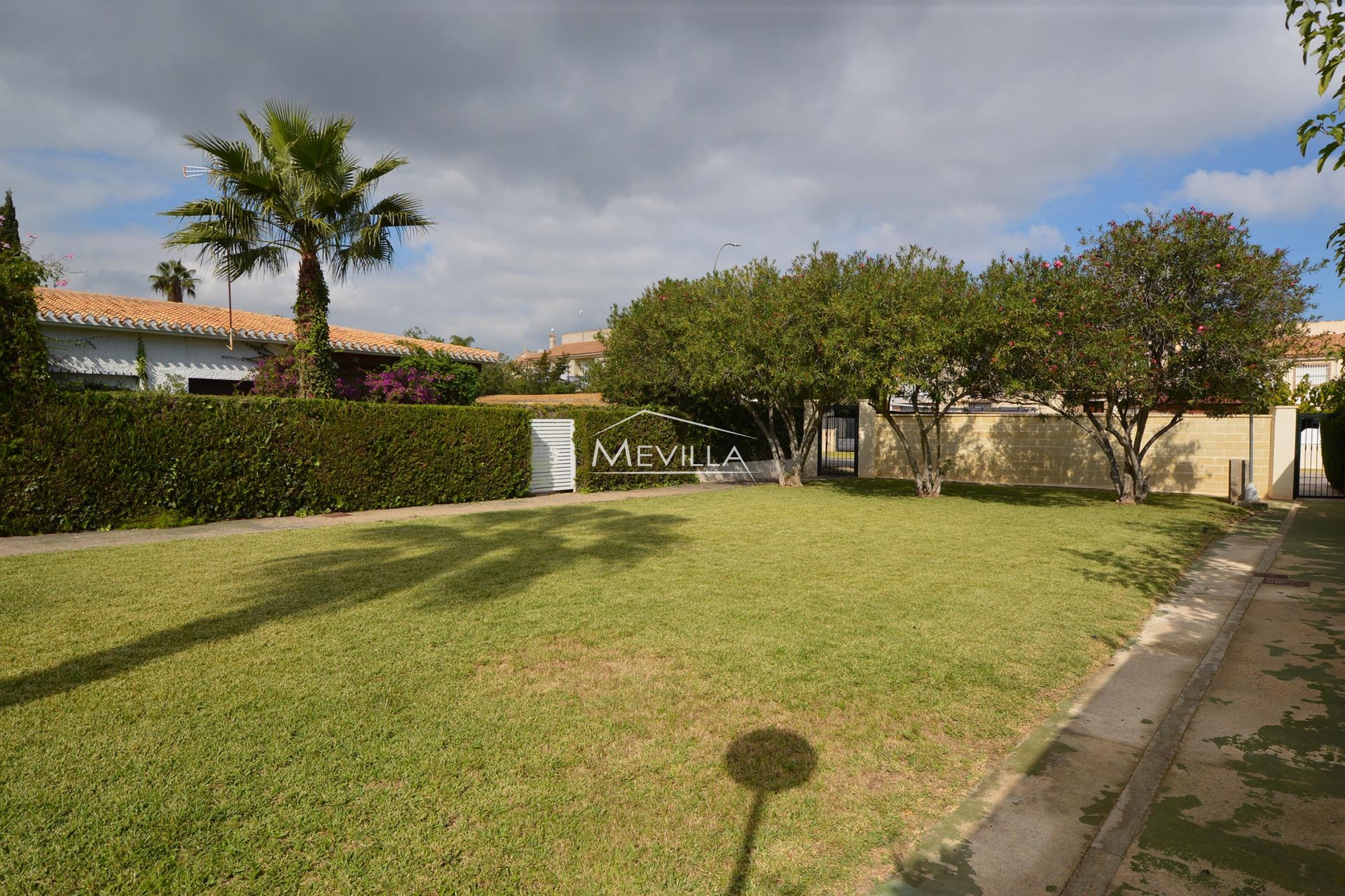 Reventes - Villa - Orihuela Costa - Campoamor