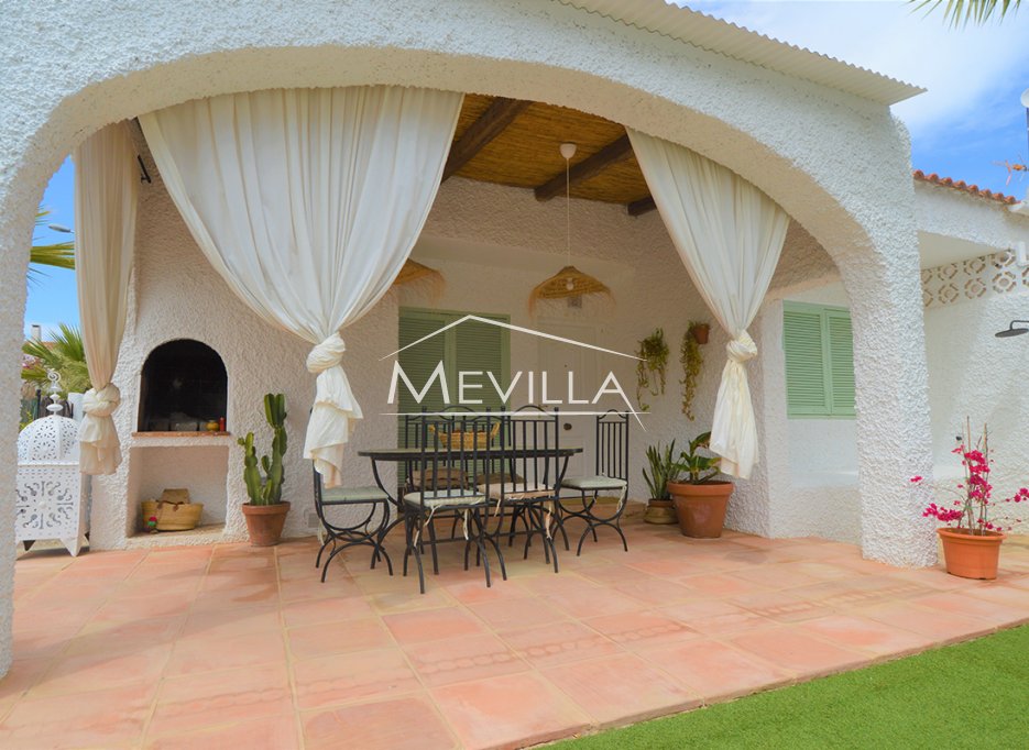 Reventes - Villa - Orihuela Costa - Campoamor