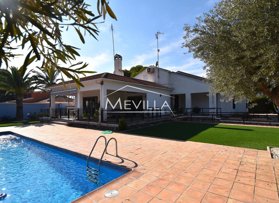 Reventes - Villa - Orihuela Costa - Campoamor