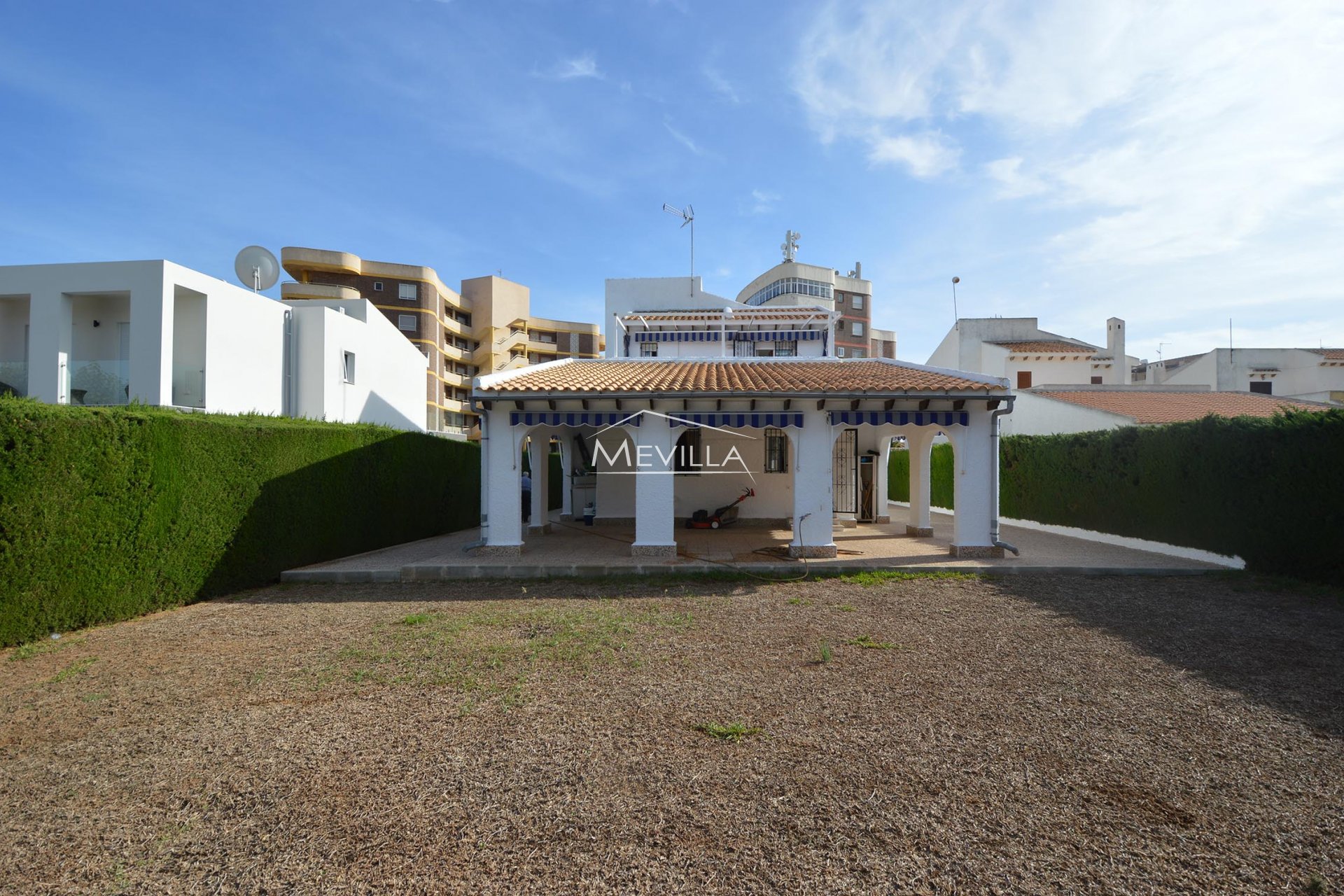 Reventes - Villa - Orihuela Costa - La Zenia