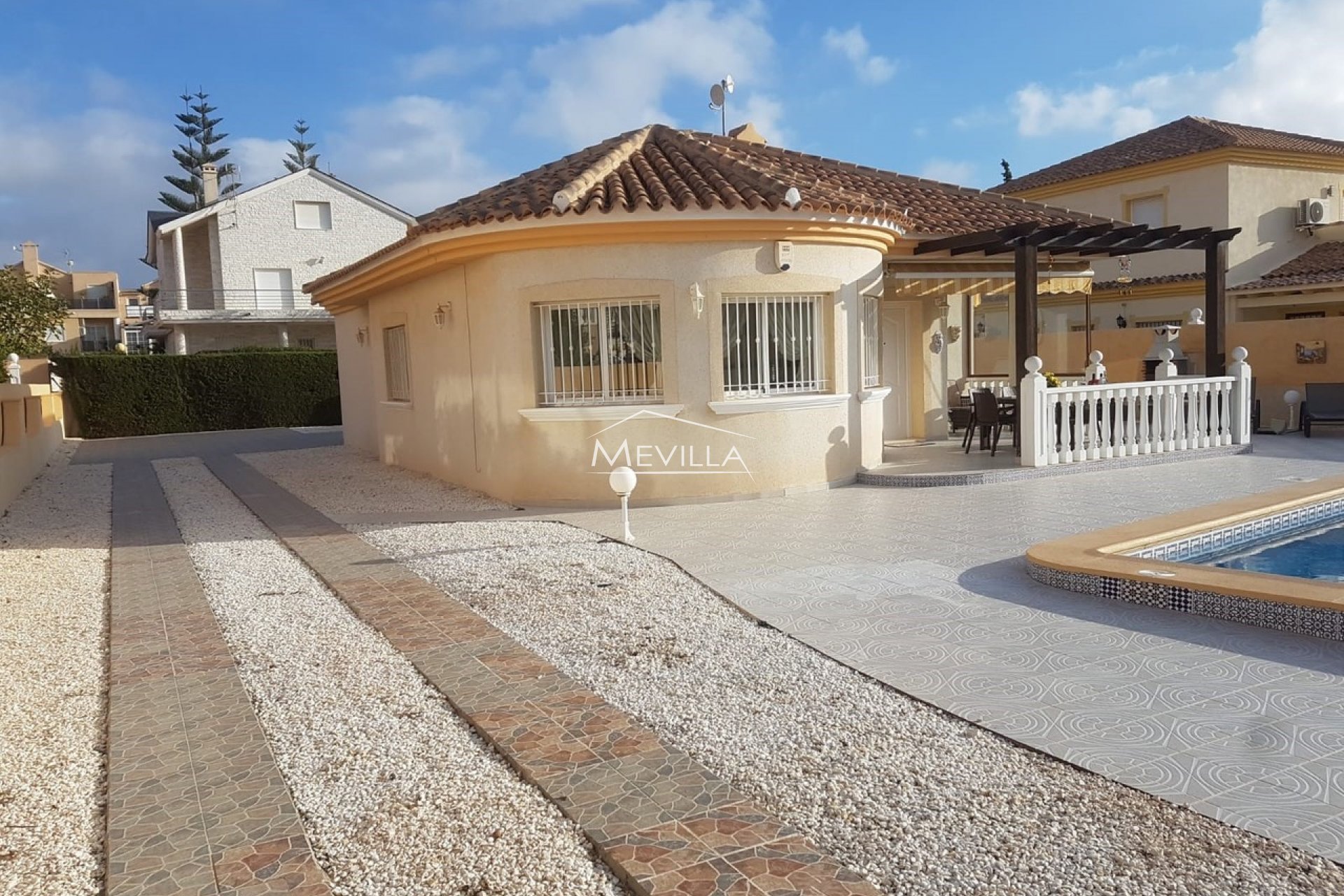 Reventes - Villa - Orihuela Costa - La Zenia