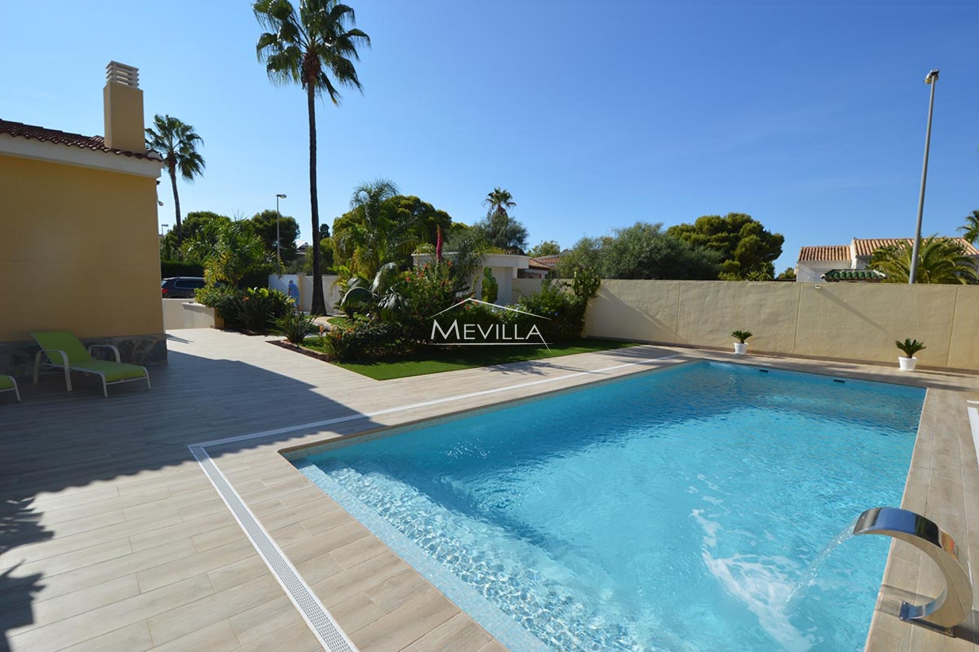 Reventes - Villa - Orihuela Costa - La Zenia