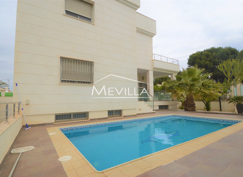 Reventes - Villa - Orihuela Costa - La Zenia