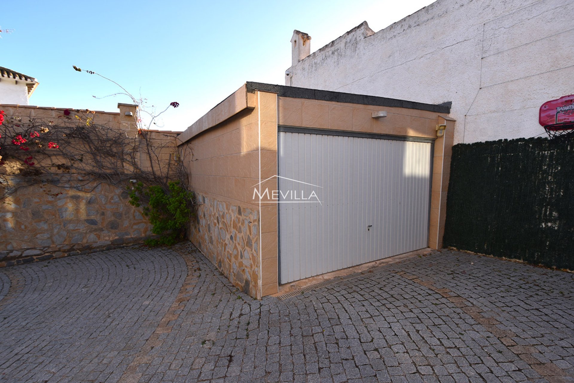 Reventes - Villa - Orihuela Costa - La Zenia