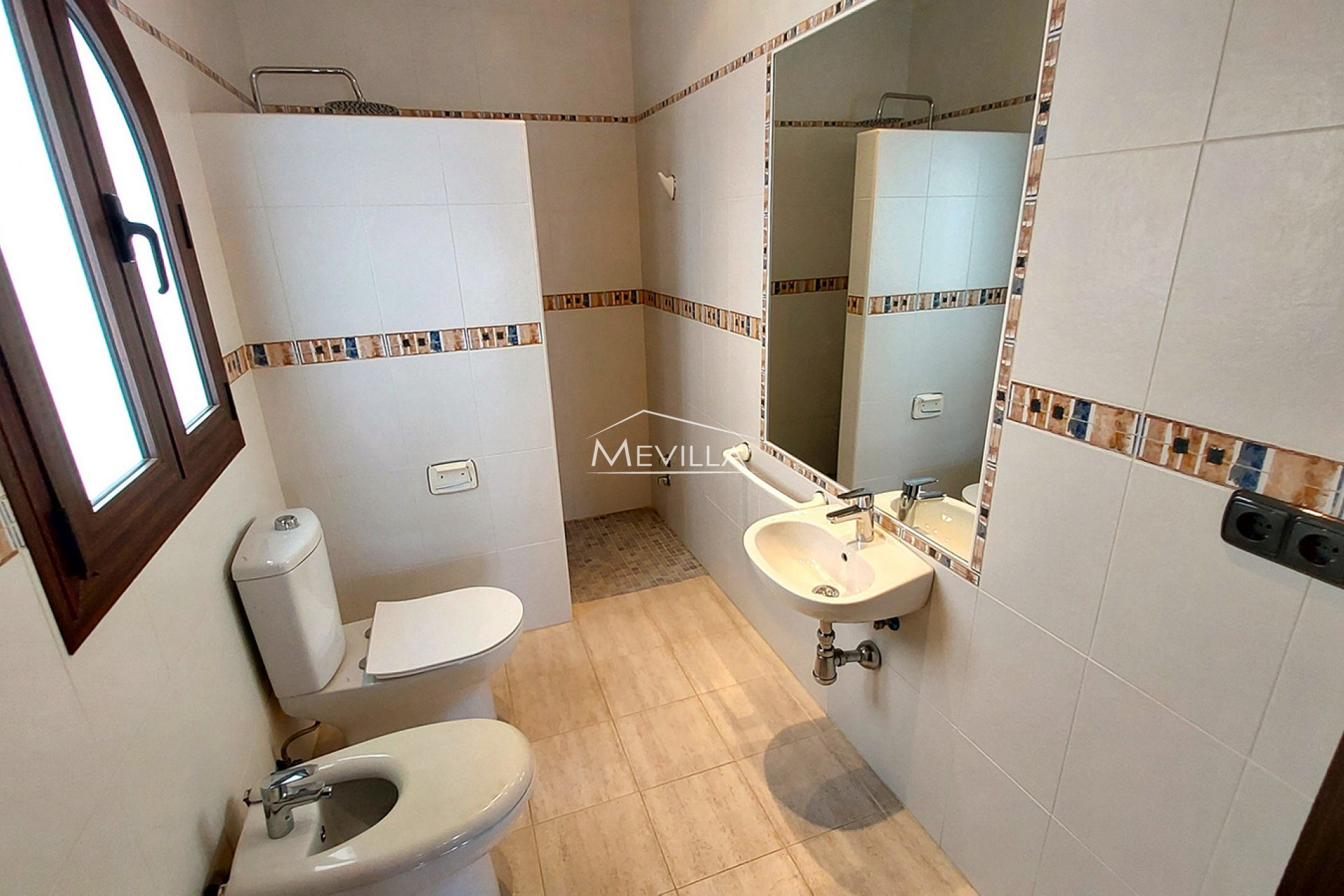 Reventes - Villa - Orihuela Costa - La Zenia