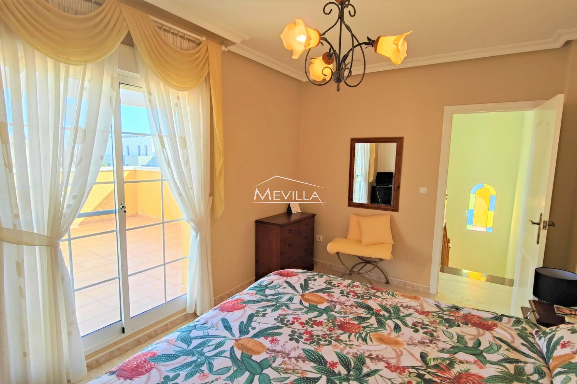 Reventes - Villa - Orihuela Costa - La Zenia