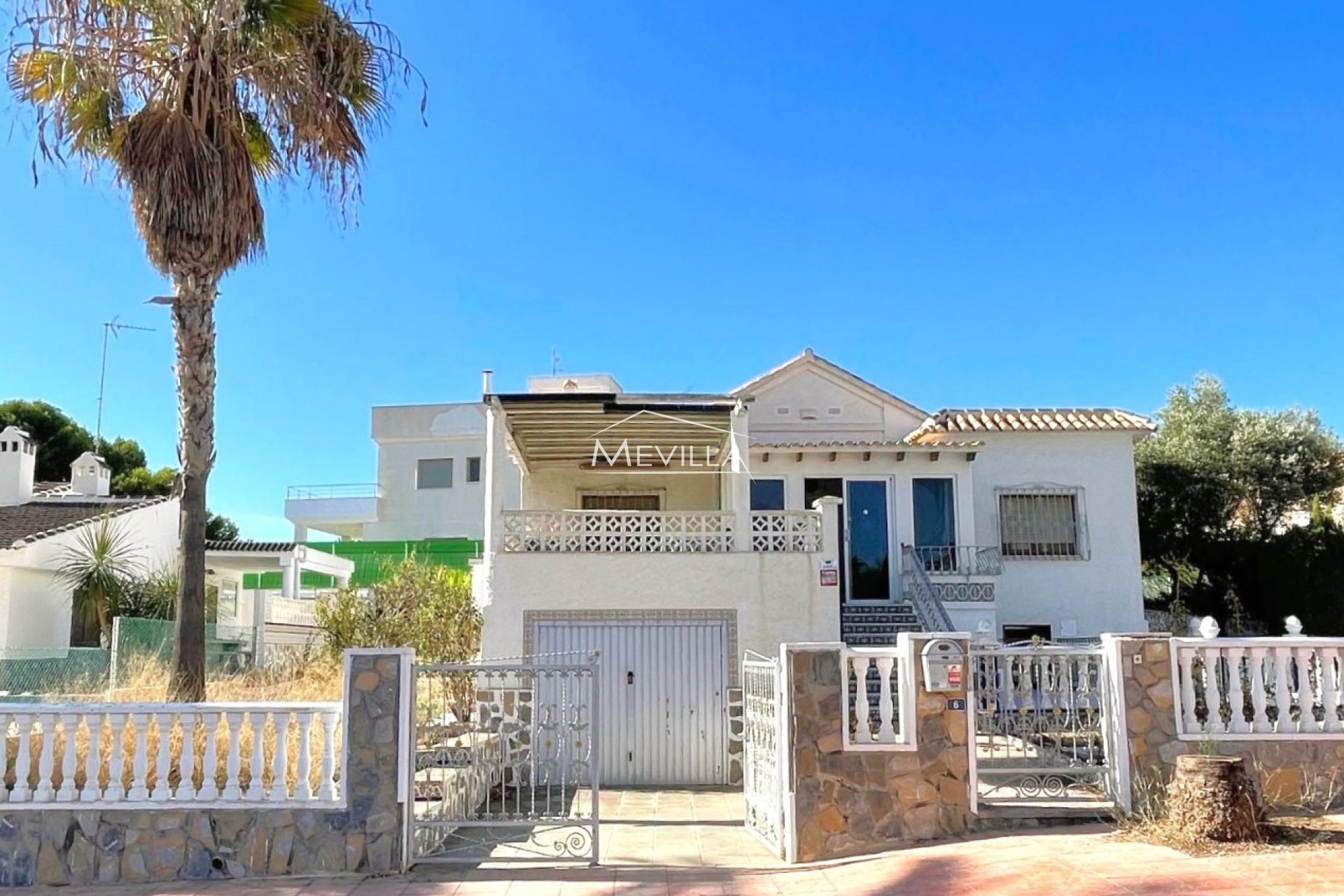 Reventes - Villa - Orihuela Costa - La Zenia