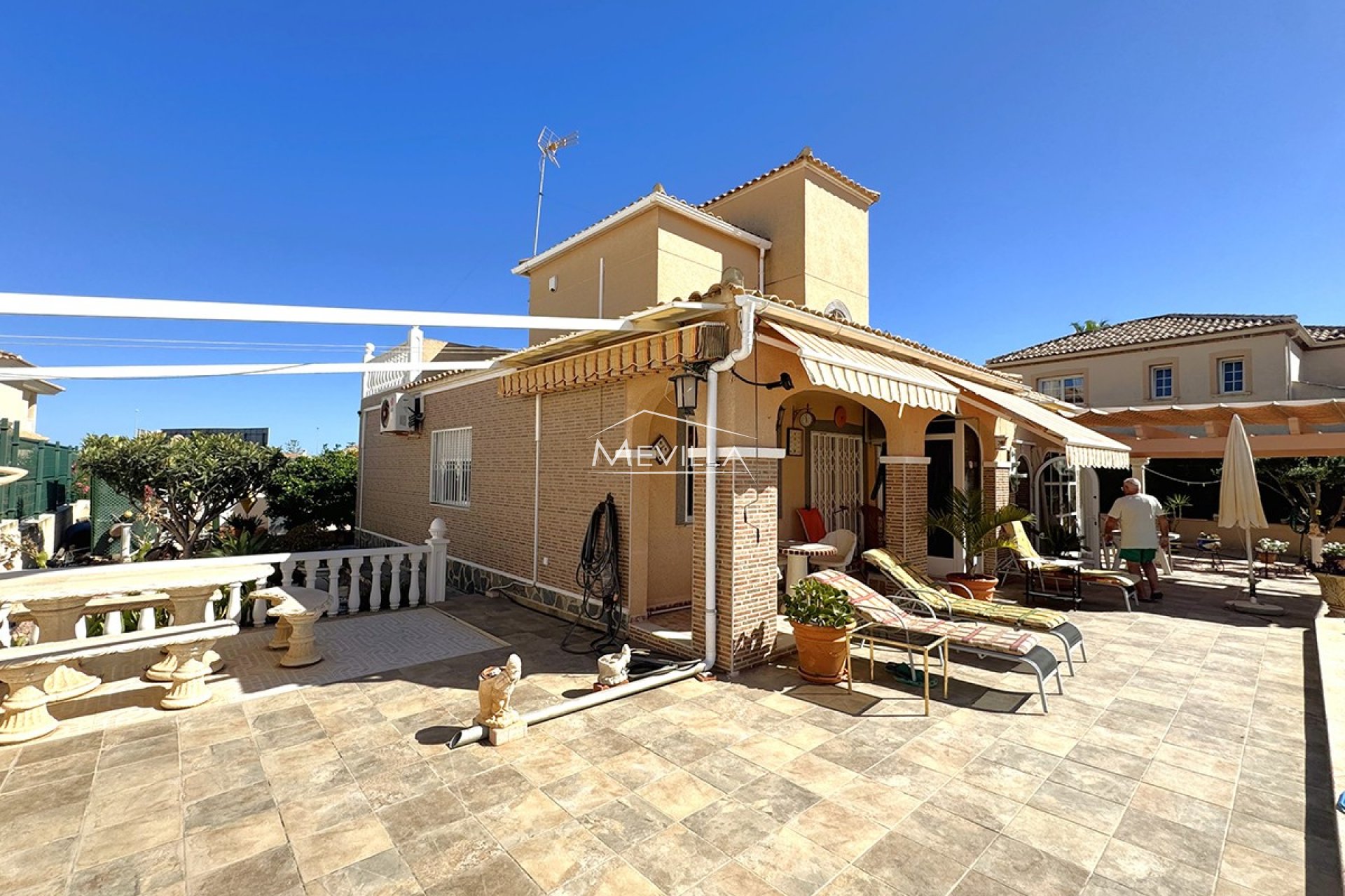 Reventes - Villa - Orihuela Costa - La Zenia