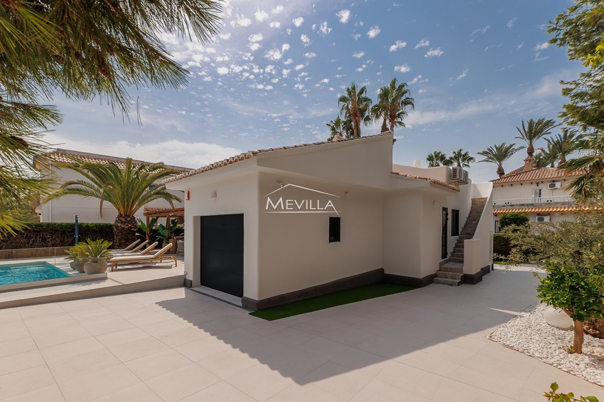 Reventes - Villa - Orihuela Costa - La Zenia