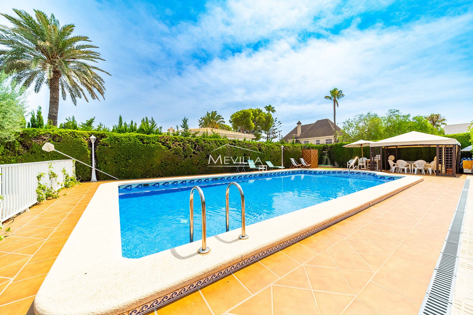 Reventes - Villa - Orihuela Costa - La Zenia