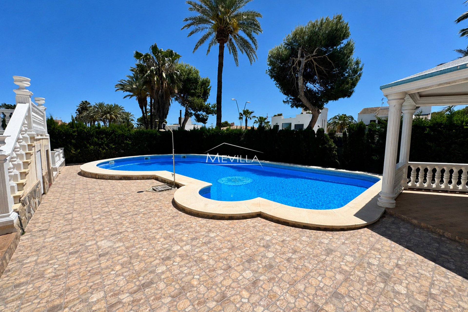Reventes - Villa - Orihuela Costa - La Zenia
