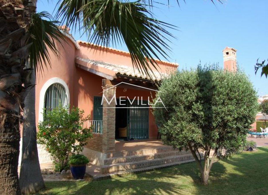 Reventes - Villa - Orihuela Costa - La Zenia