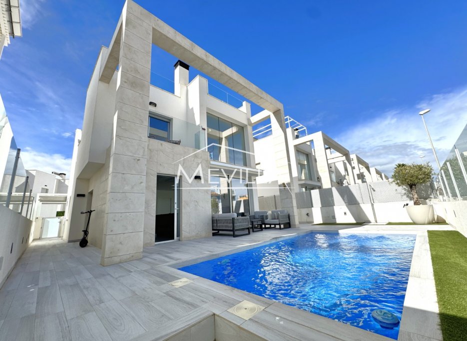 Reventes - Villa - Orihuela Costa - Lomas de Cabo Roig