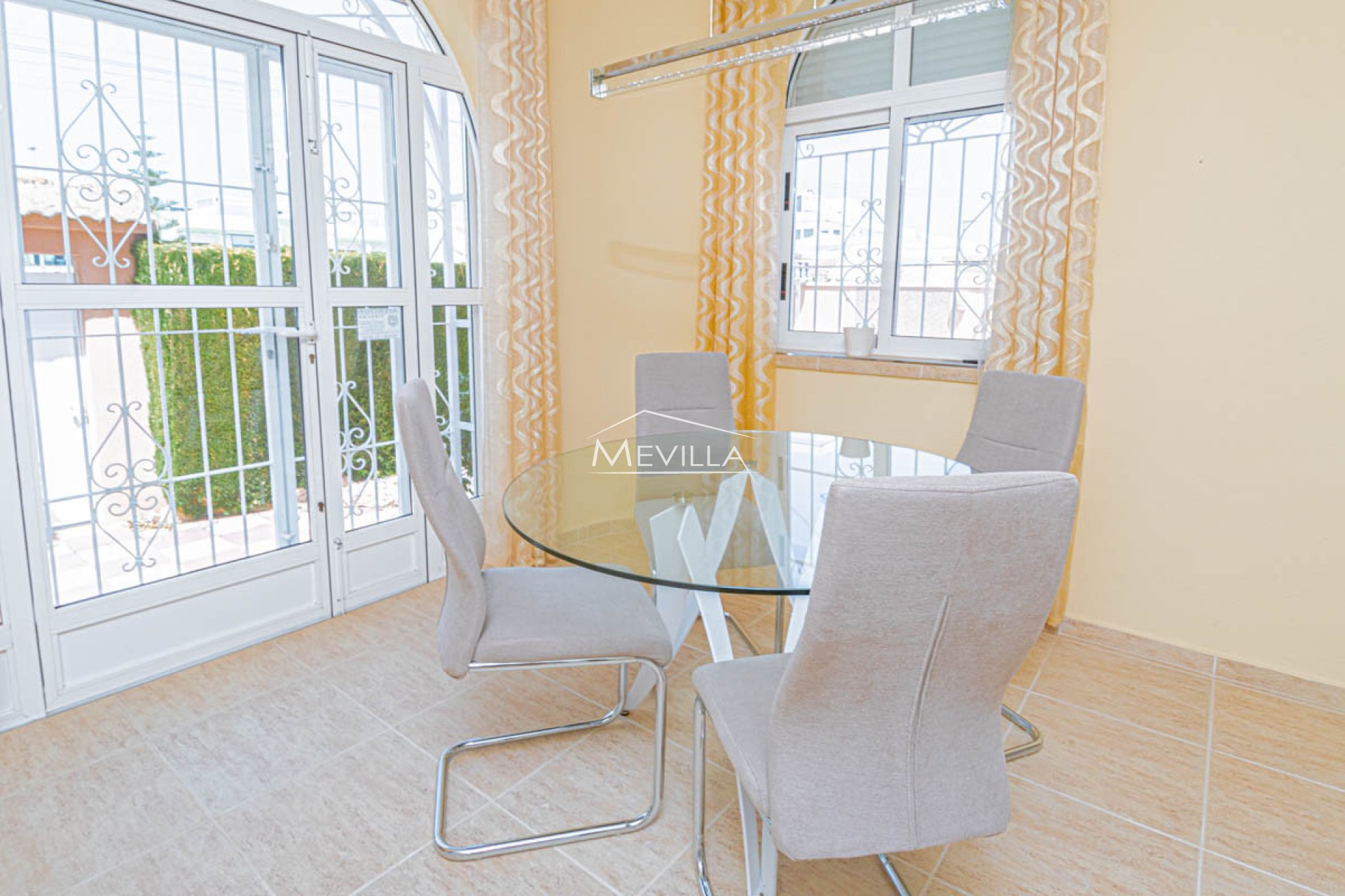 Reventes - Villa - Orihuela Costa - Mil Palmeras