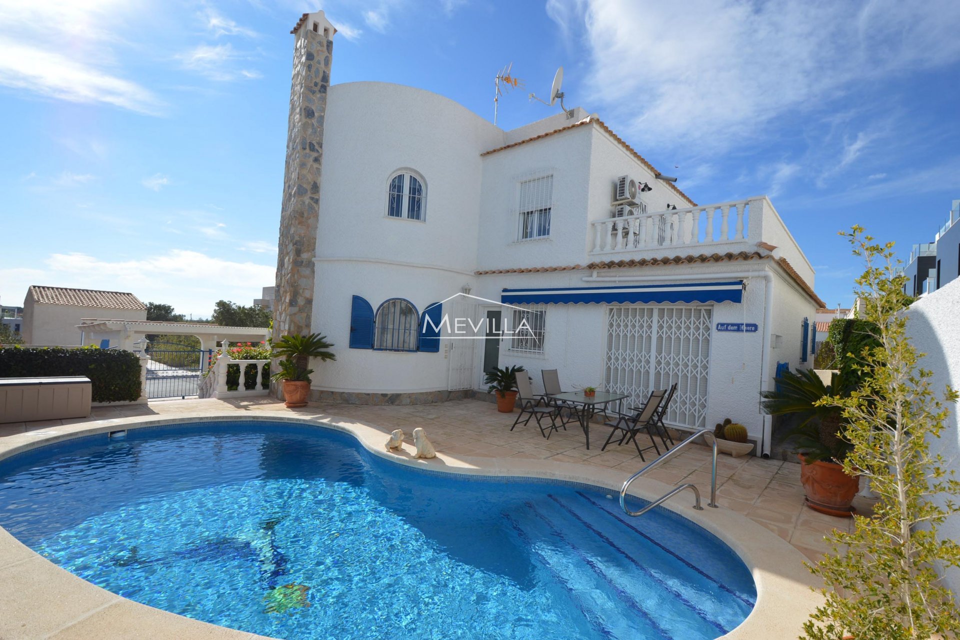 Reventes - Villa - Orihuela Costa - Villamartin