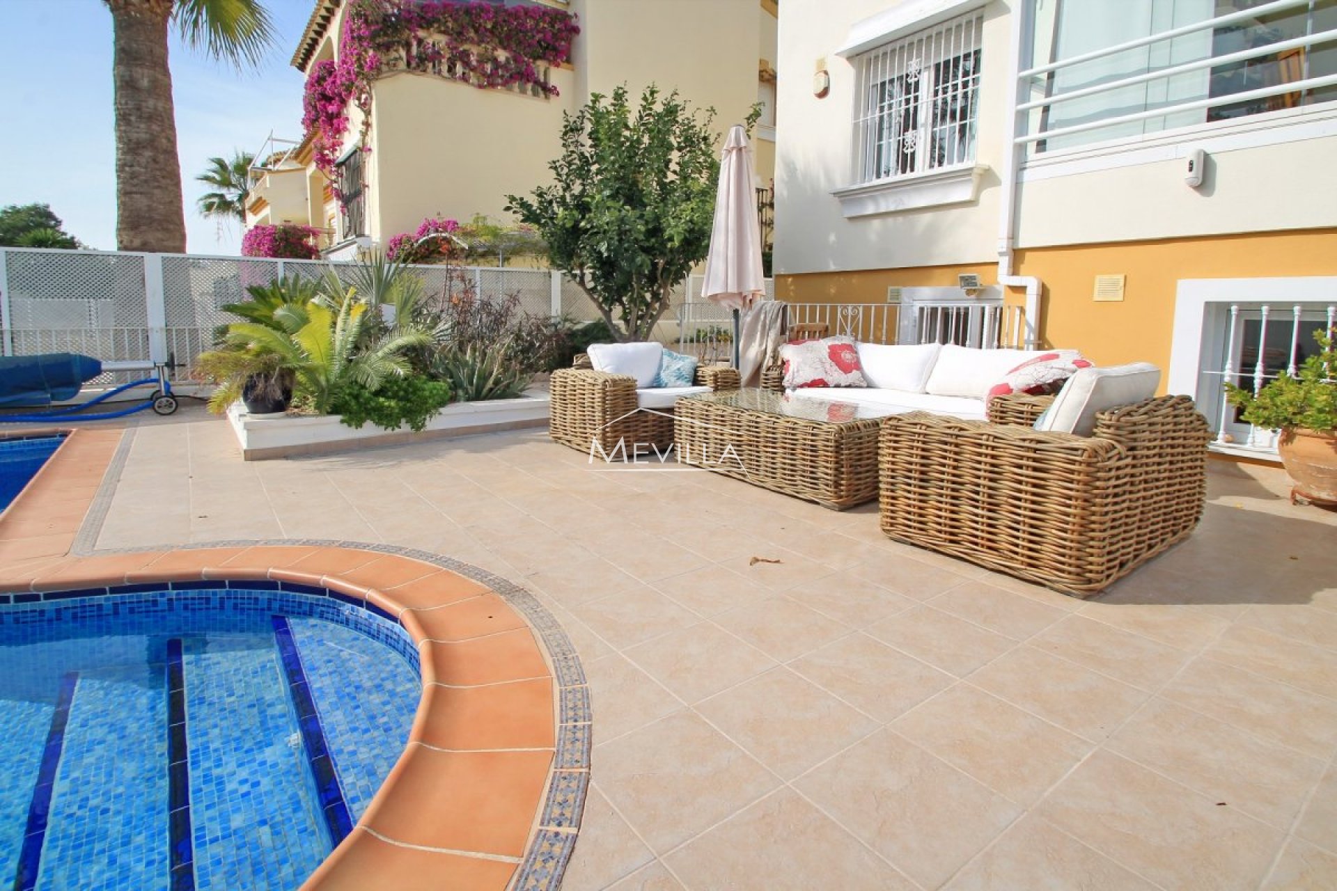 Reventes - Villa - Orihuela Costa - Villamartin