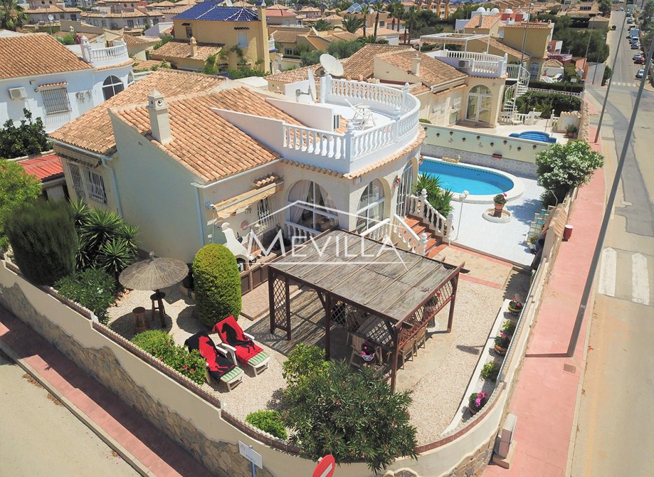 Reventes - Villa - Orihuela Costa - Villamartin