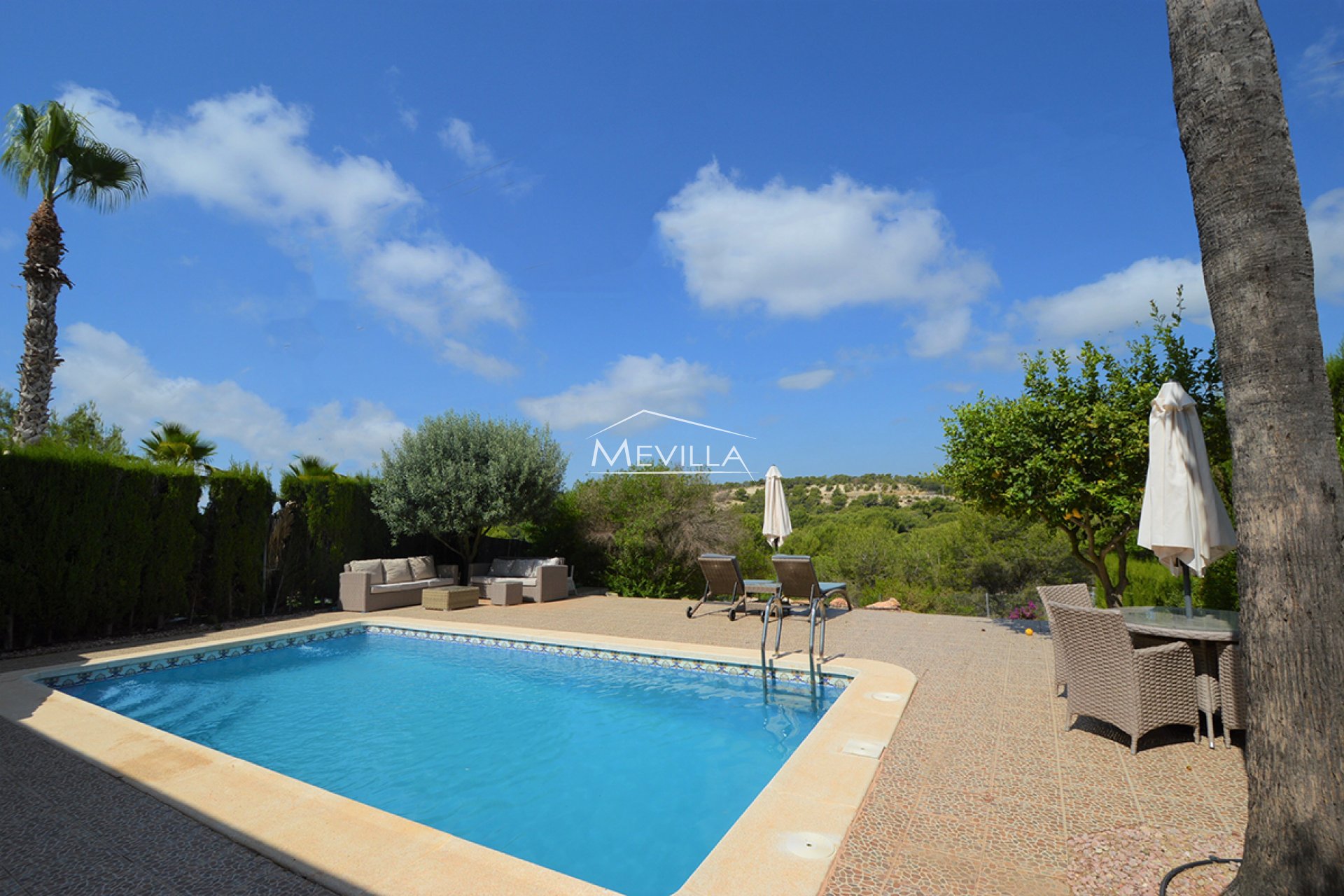 Reventes - Villa - Orihuela Costa - Villamartin