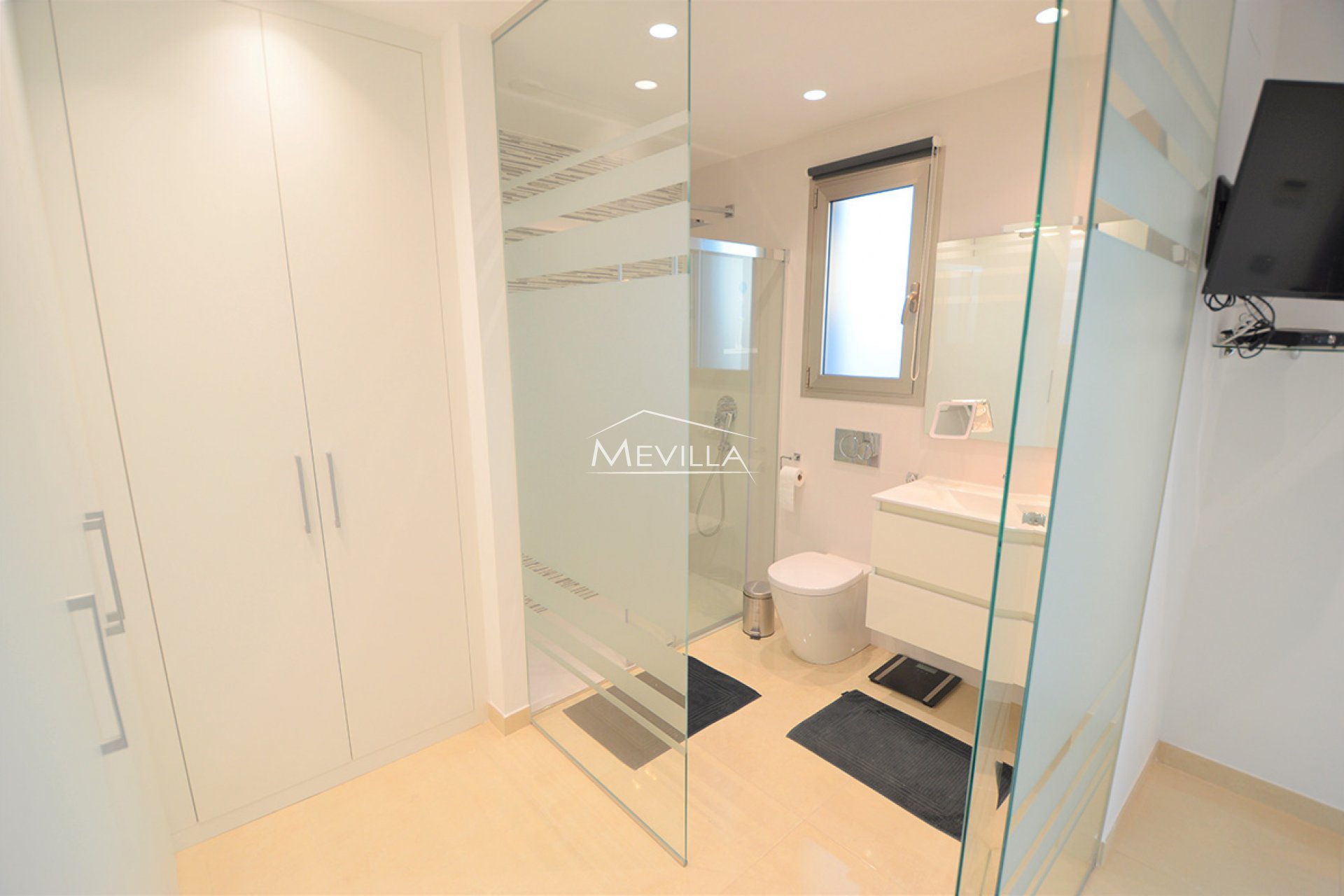 Reventes - Villa - Orihuela Costa - Villamartin