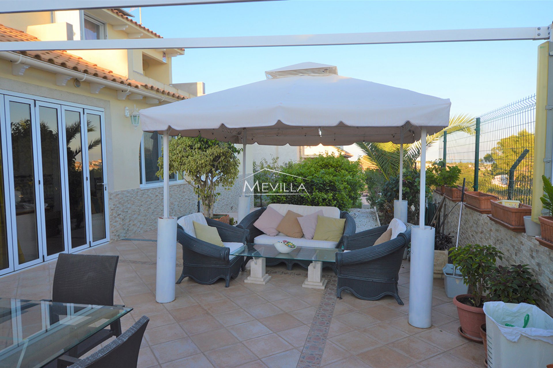 Reventes - Villa - Orihuela Costa - Villamartin