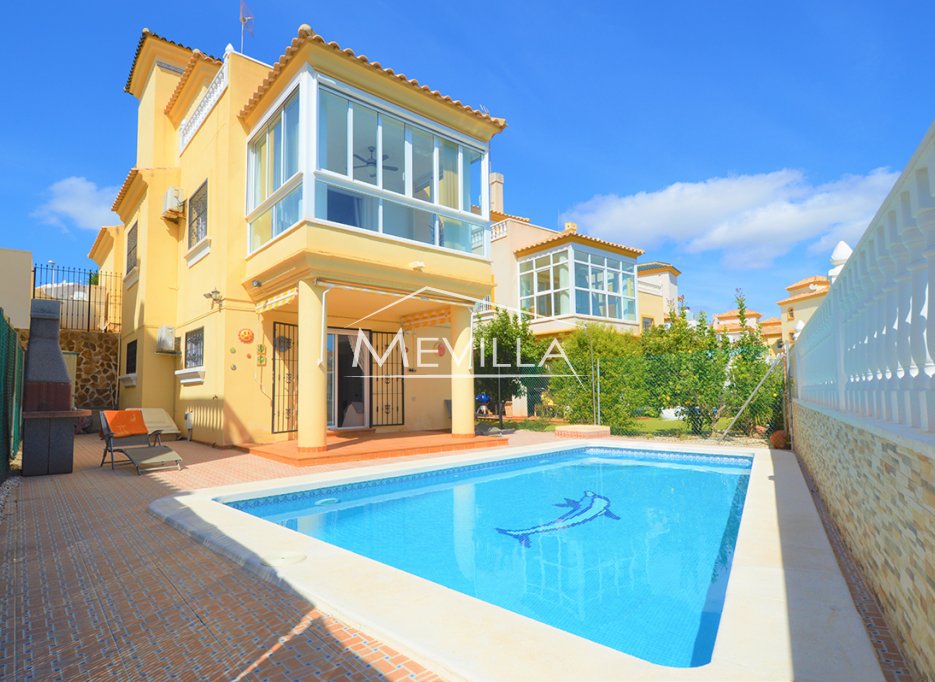 Reventes - Villa - Orihuela Costa - Villamartin