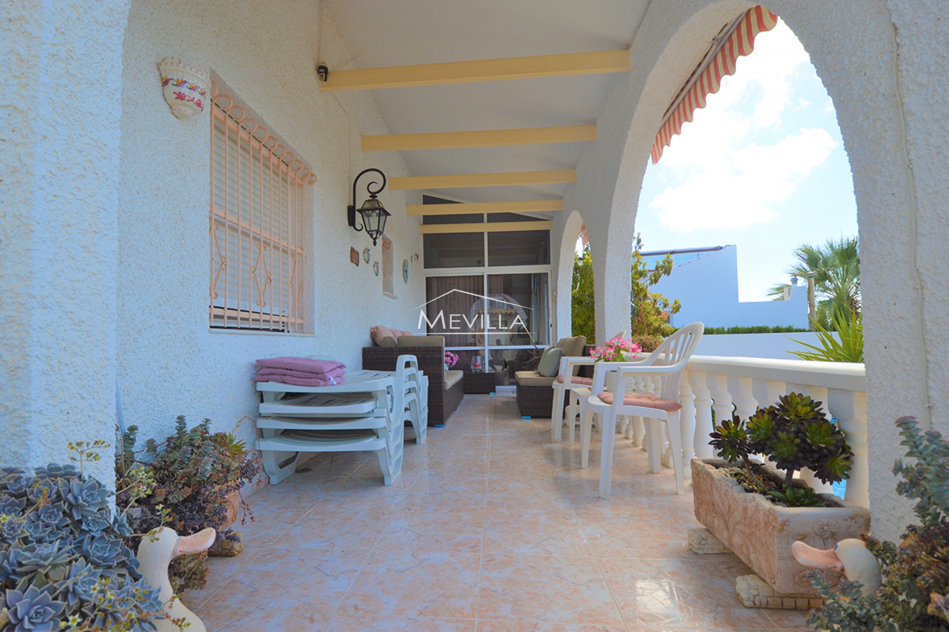 Reventes - Villa - Orihuela Costa - Villamartin