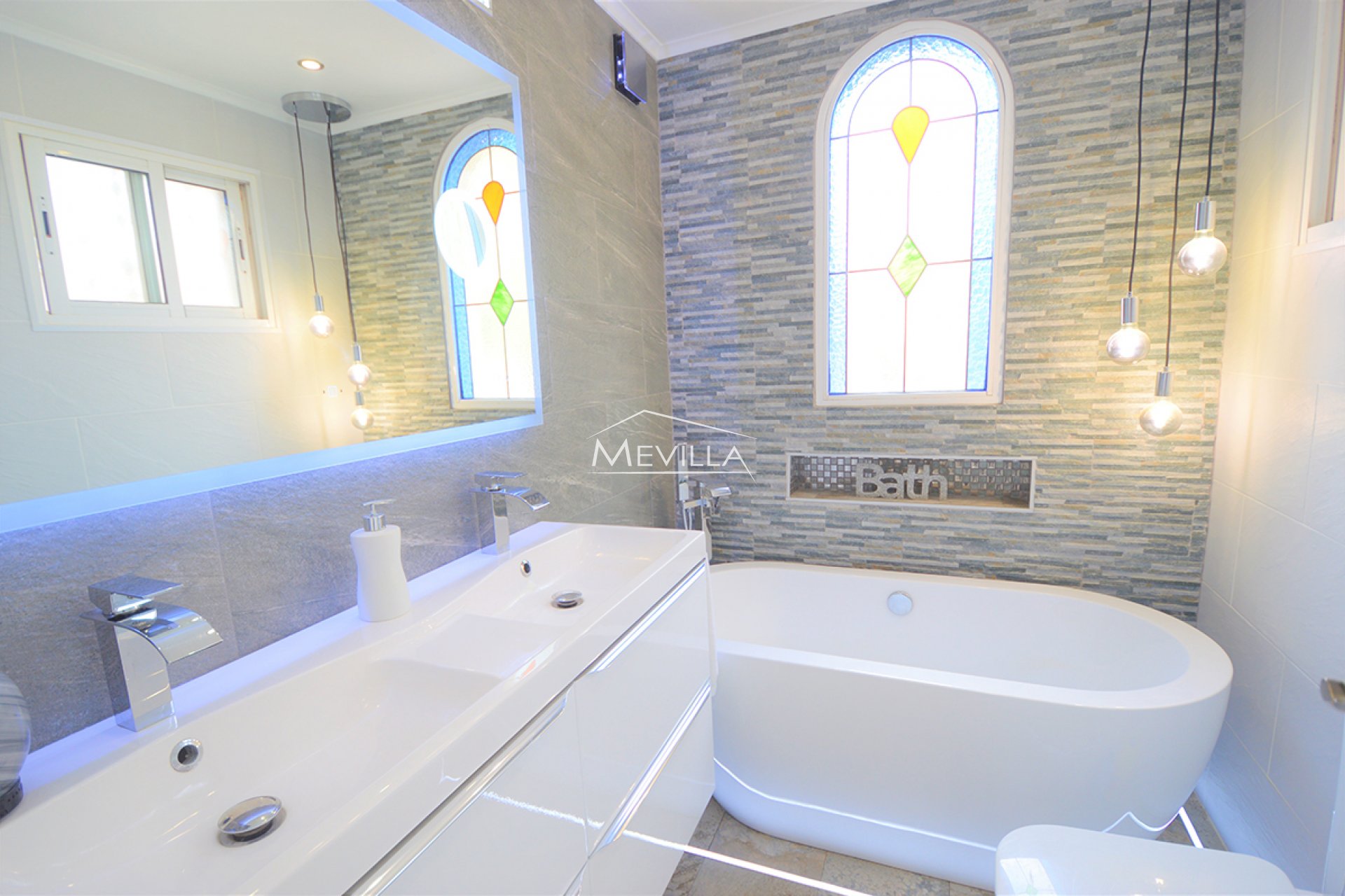 Reventes - Villa - Orihuela Costa - Villamartin