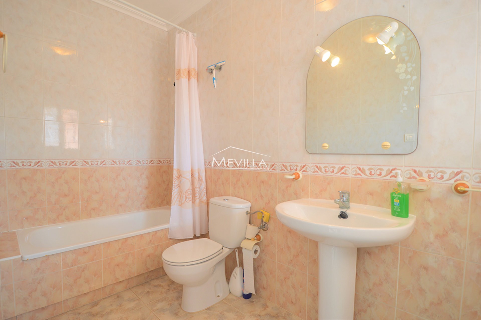 Reventes - Villa - Orihuela Costa - Villamartin