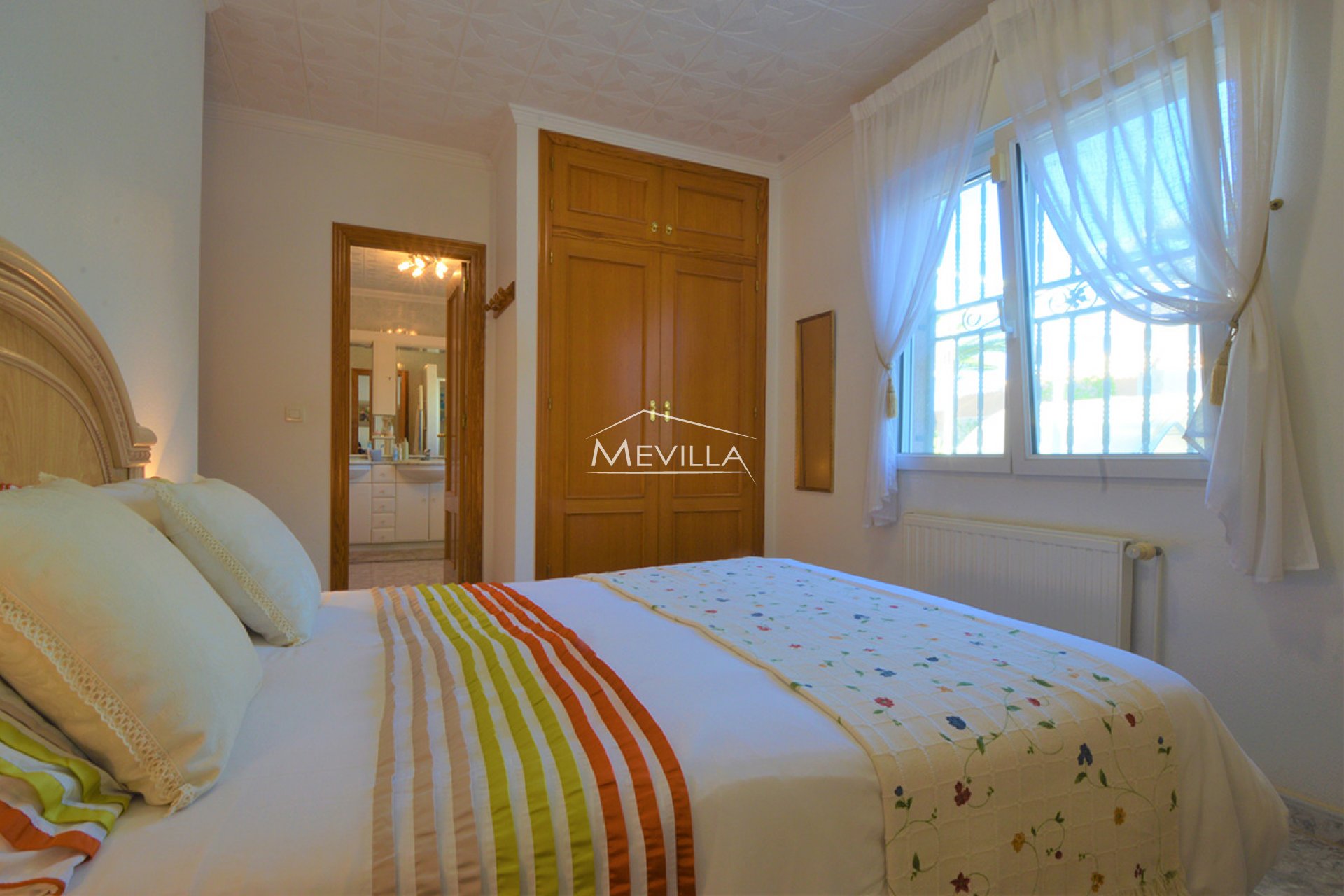 Reventes - Villa - Orihuela Costa - Villamartin