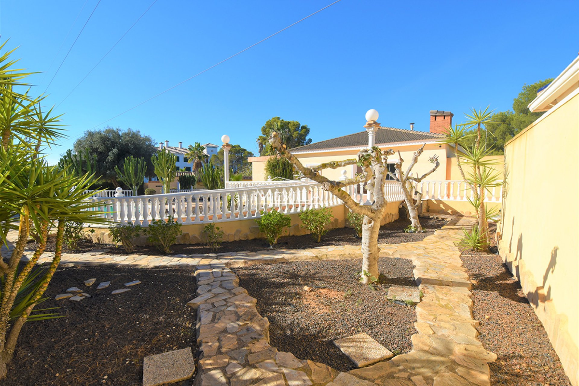 Reventes - Villa - Orihuela Costa - Villamartin