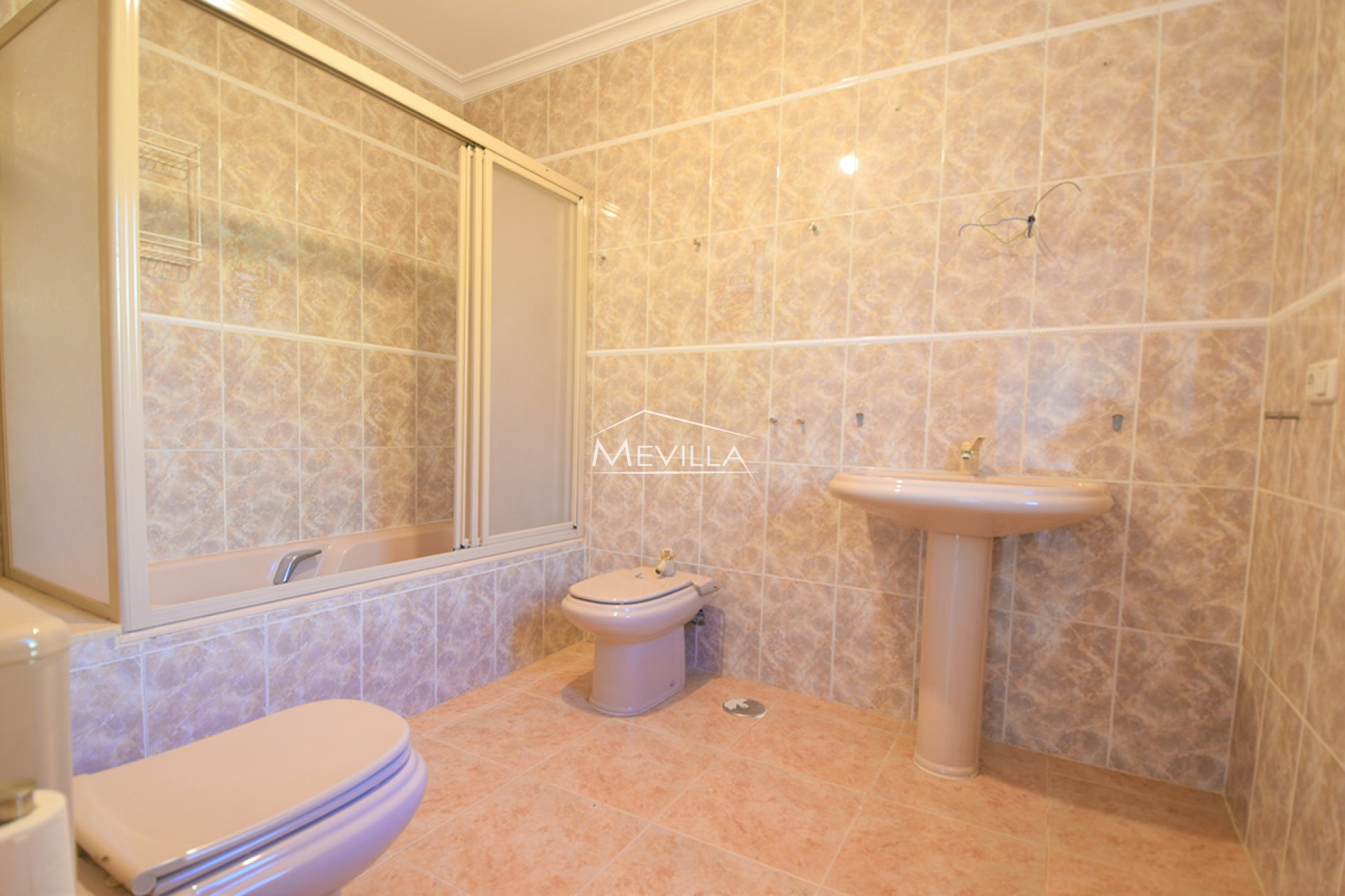 Reventes - Villa - Orihuela Costa - Villamartin