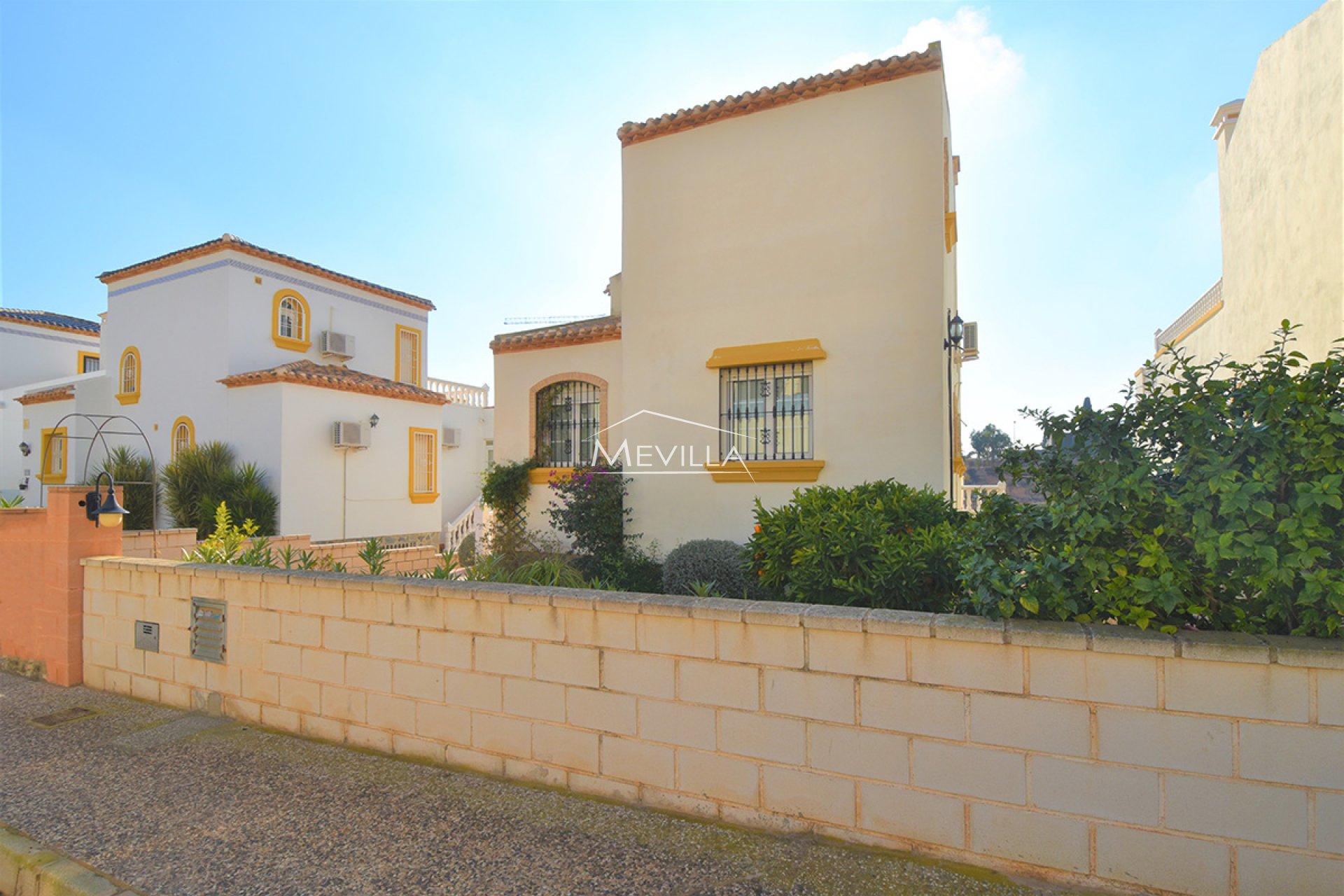 Reventes - Villa - Orihuela Costa - Villamartin