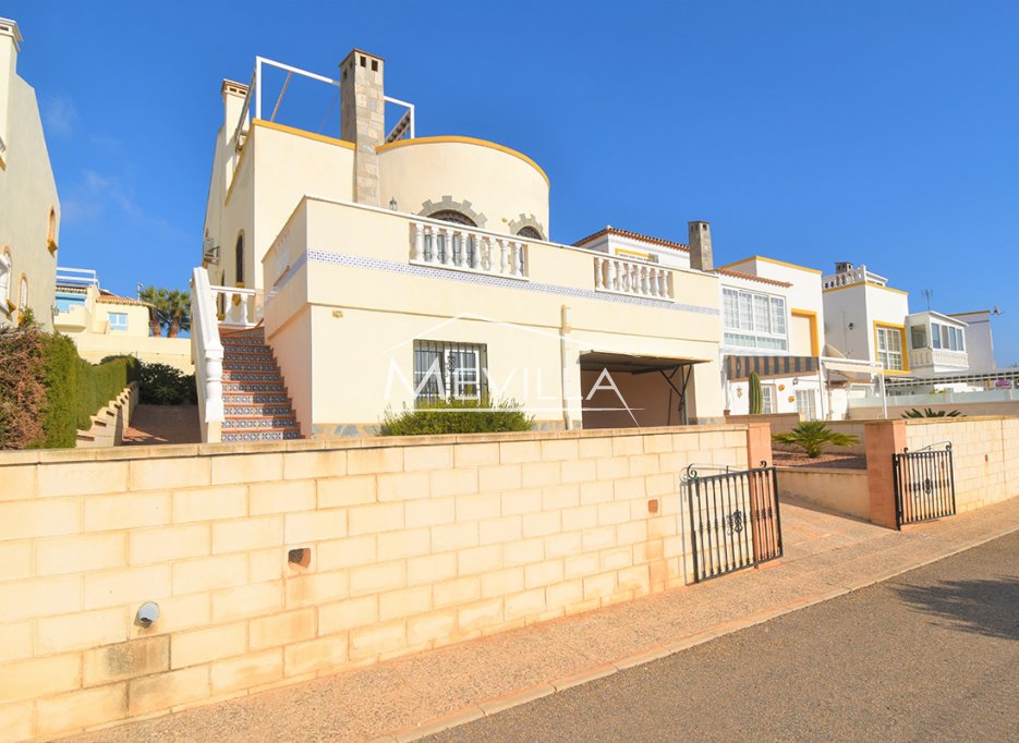 Reventes - Villa - Orihuela Costa - Villamartin