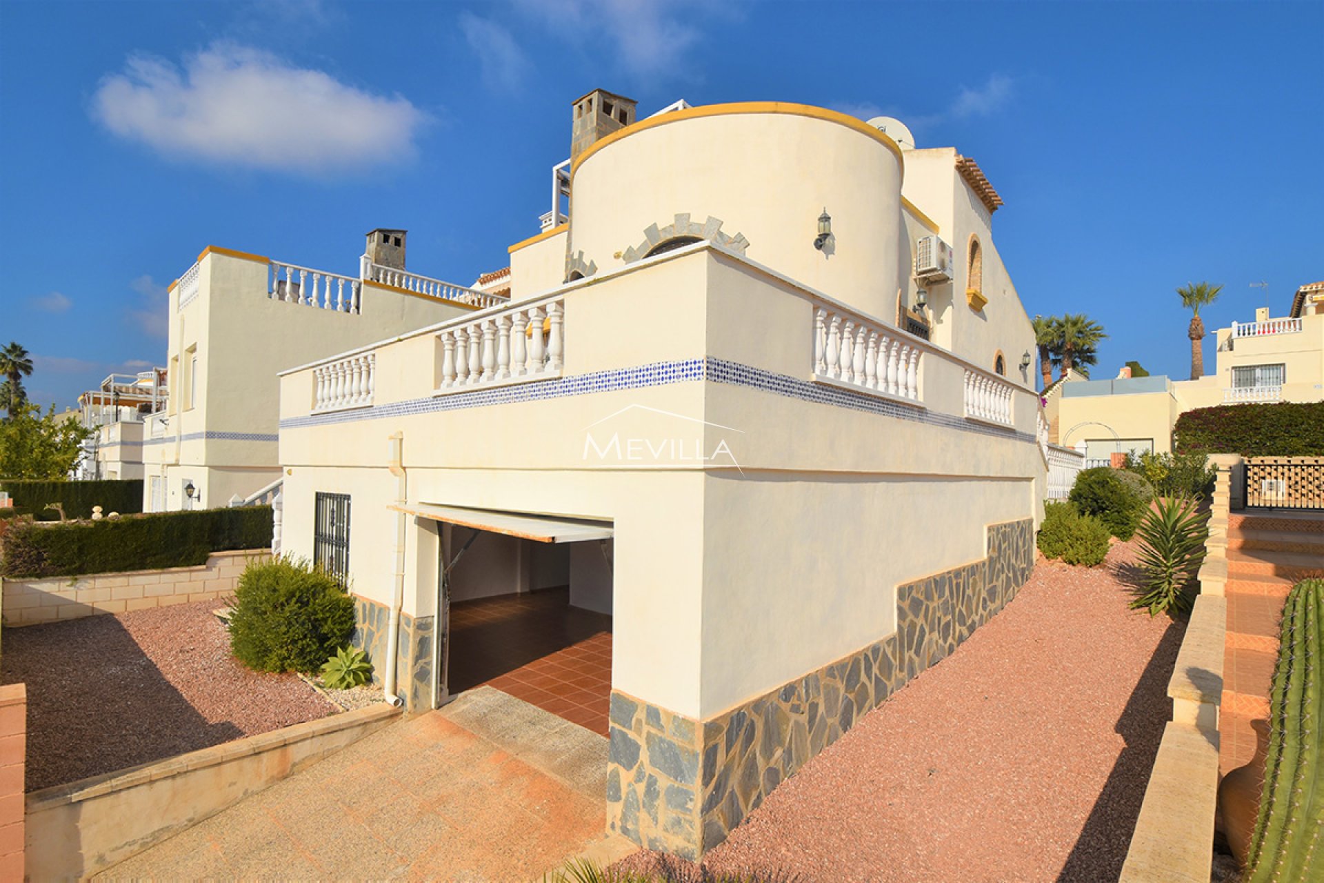 Reventes - Villa - Orihuela Costa - Villamartin