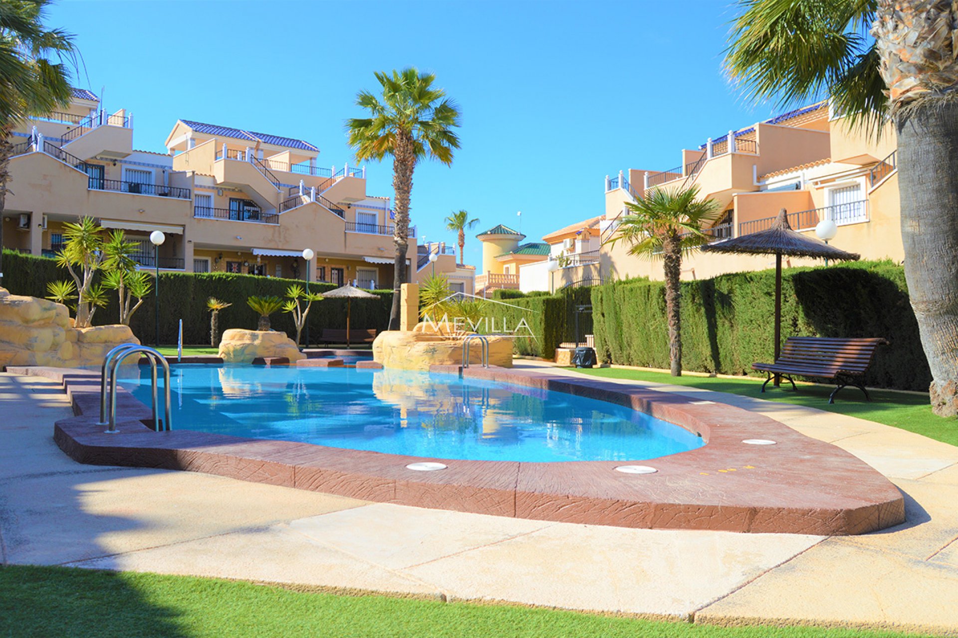 Reventes - Villa - Orihuela Costa - Villamartin