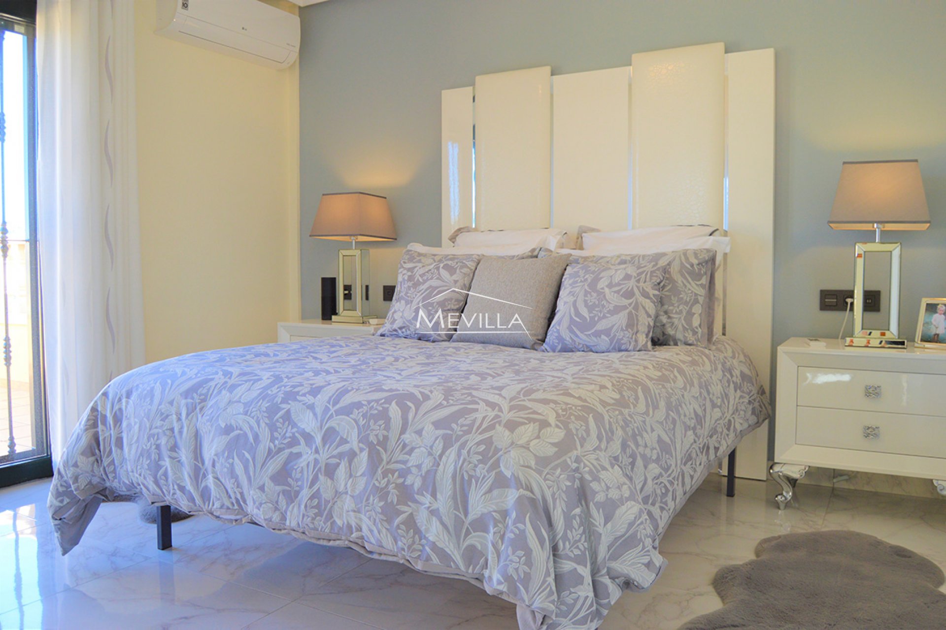 Reventes - Villa - Orihuela Costa - Villamartin