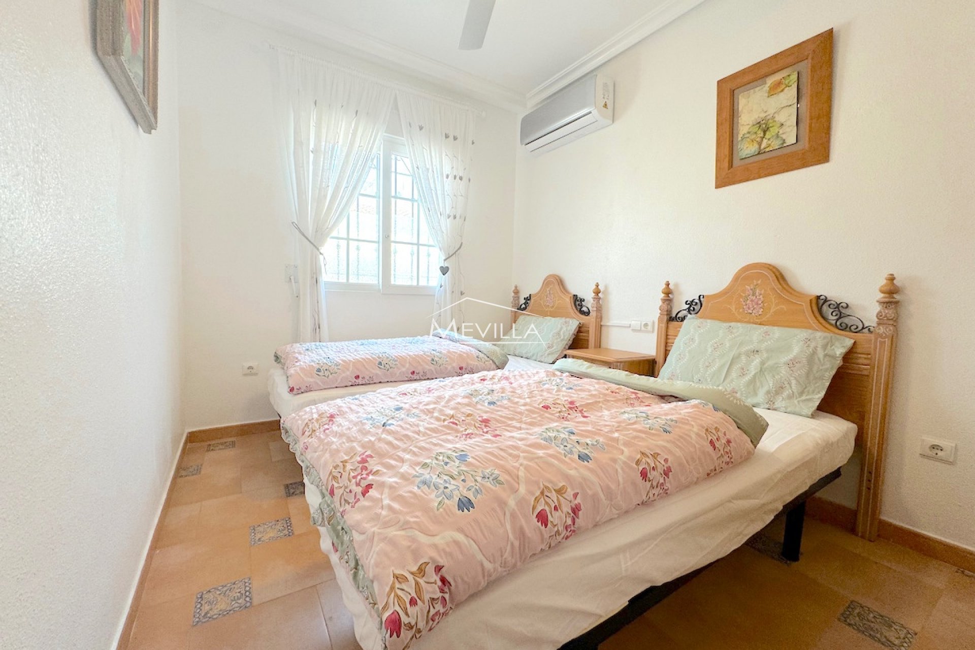 Reventes - Villa - Orihuela Costa - Villamartin