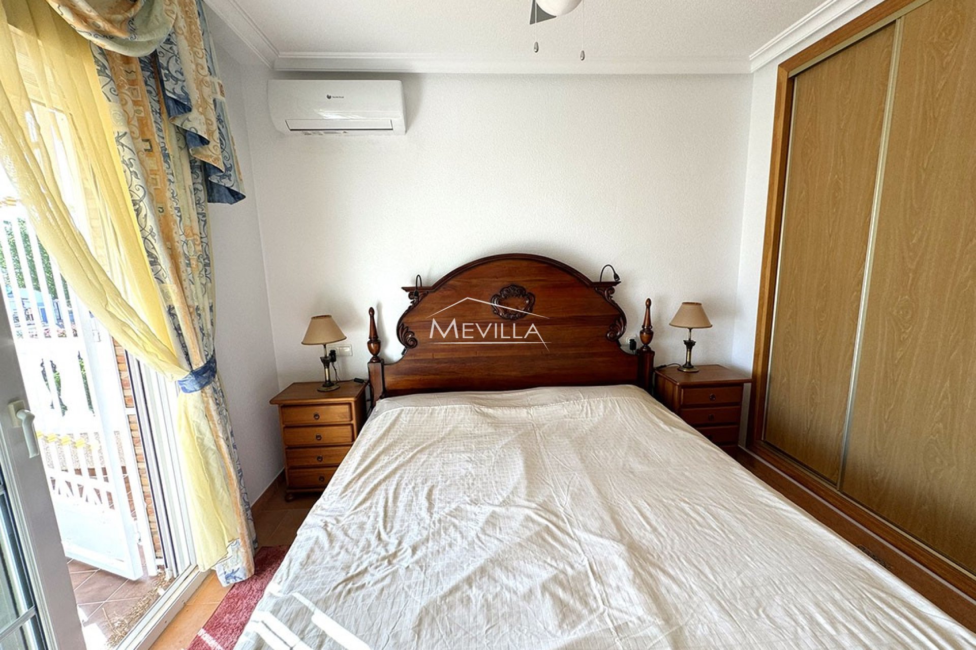 Reventes - Villa - Orihuela Costa - Villamartin