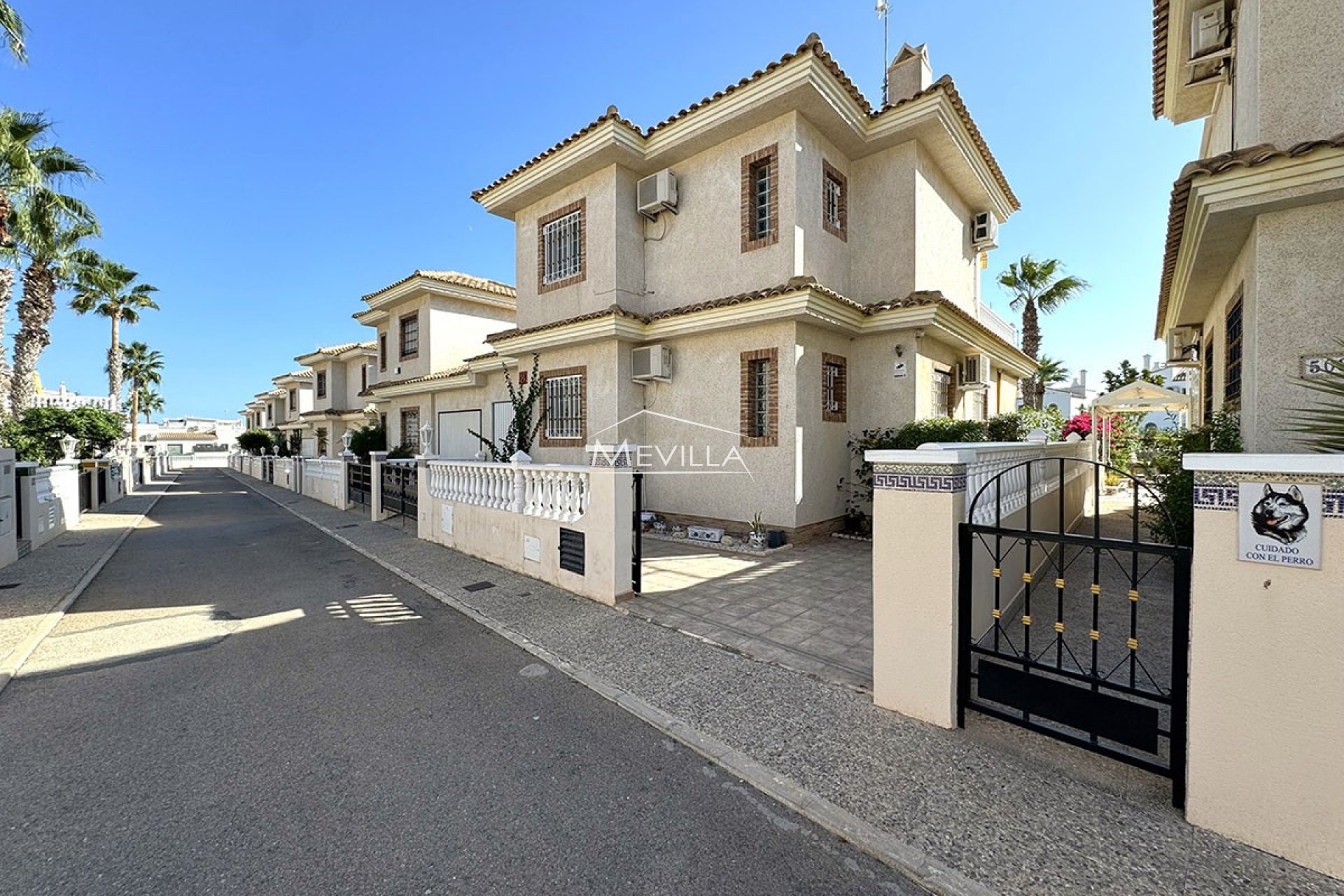 Reventes - Villa - Orihuela Costa - Villamartin
