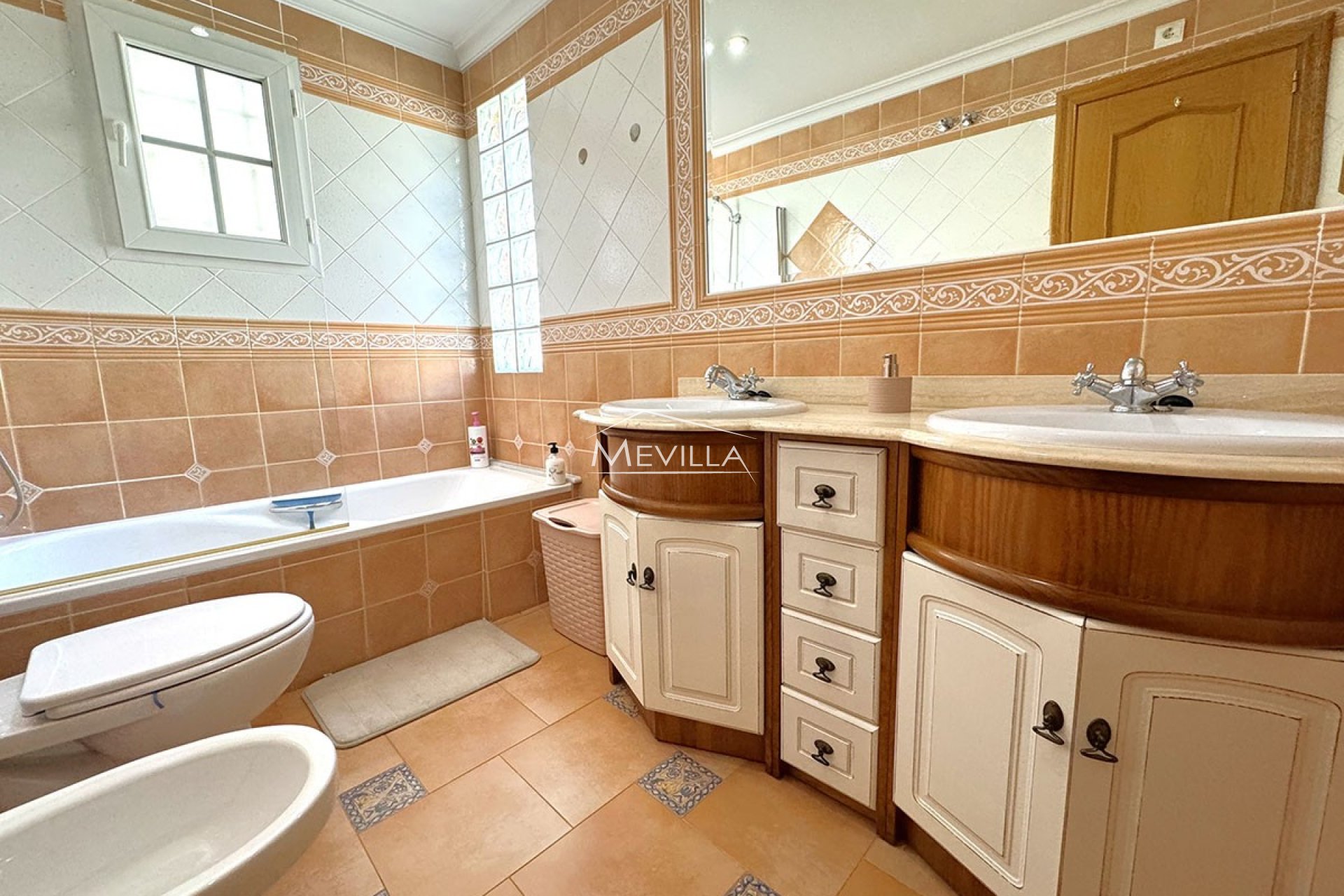 Reventes - Villa - Orihuela Costa - Villamartin