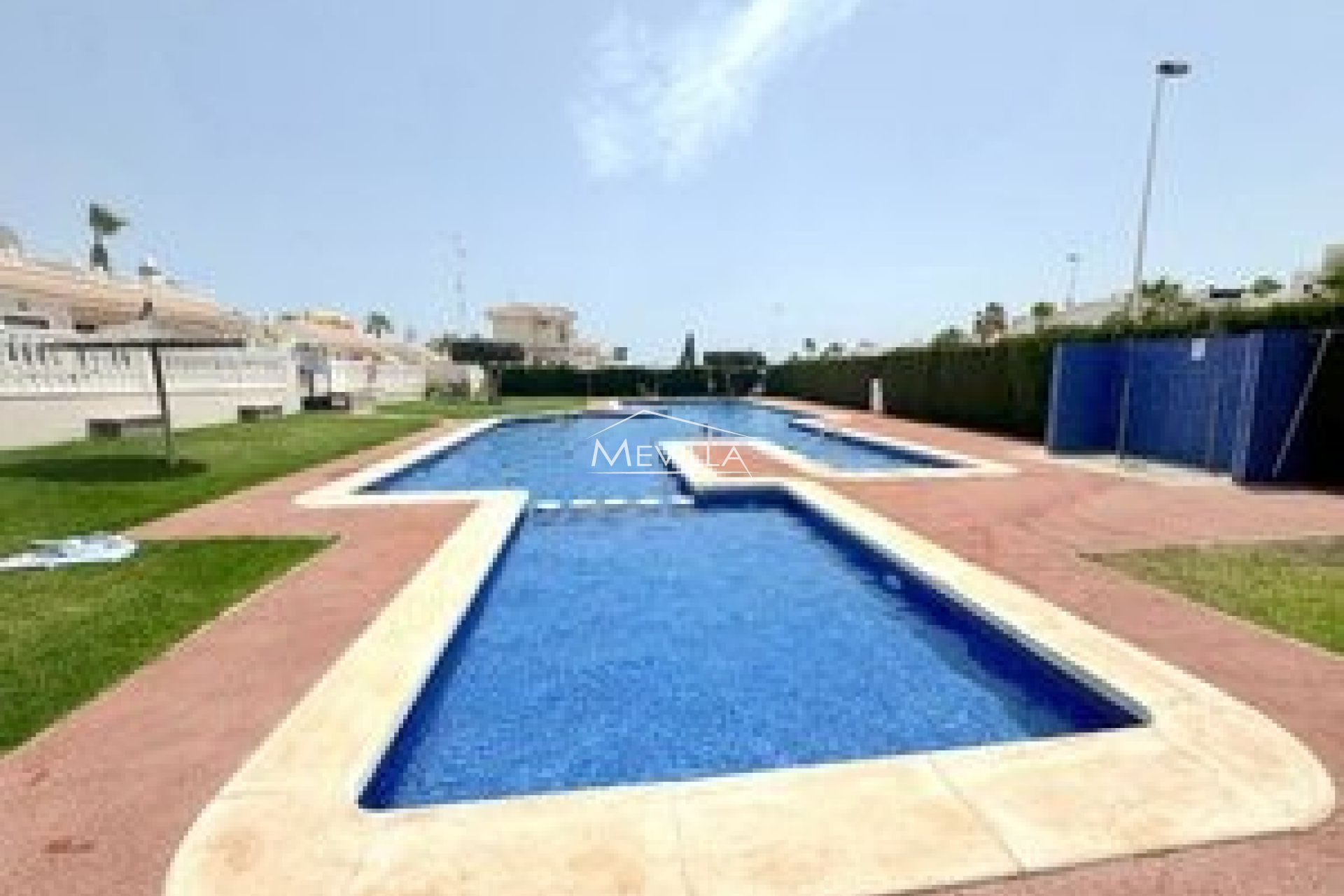Reventes - Villa - Orihuela Costa - Villamartin