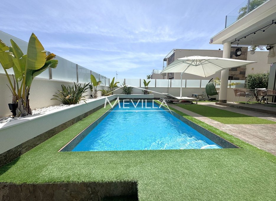 Reventes - Villa - Orihuela Costa - Villamartin