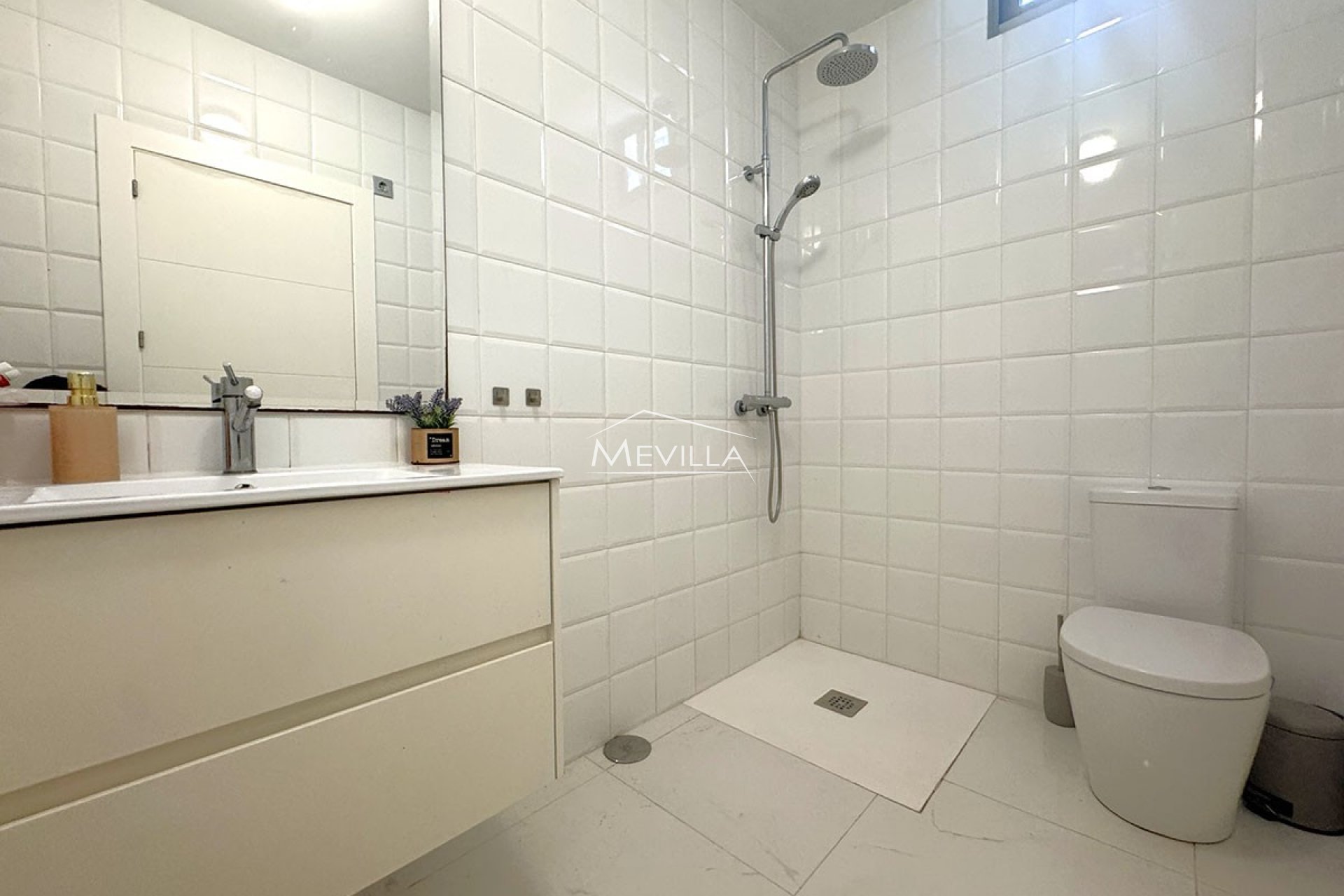 Reventes - Villa - Orihuela Costa - Villamartin