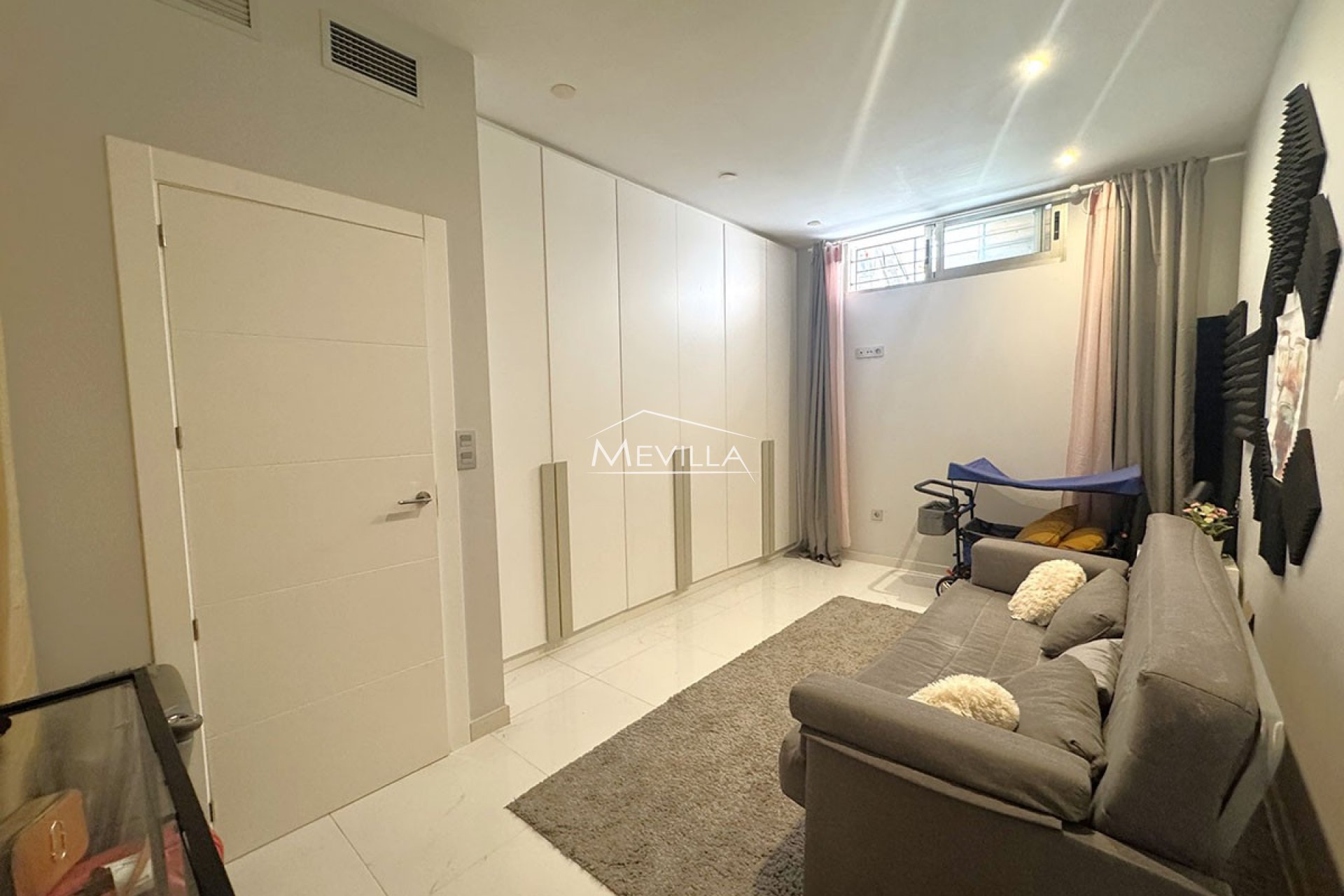 Reventes - Villa - Orihuela Costa - Villamartin