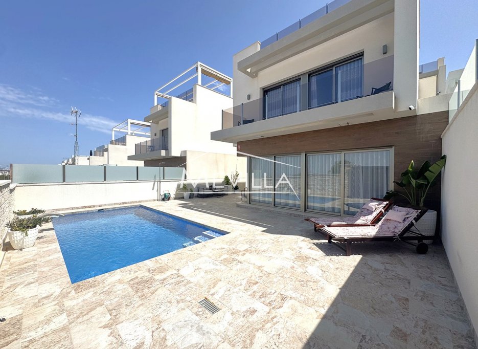 Reventes - Villa - Orihuela Costa - Villamartin