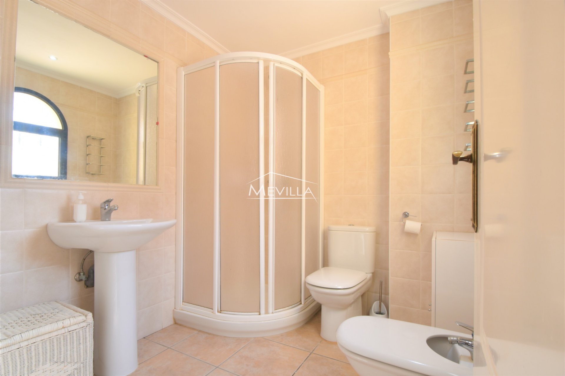 Reventes - Villa - Orihuela Costa - Villamartin