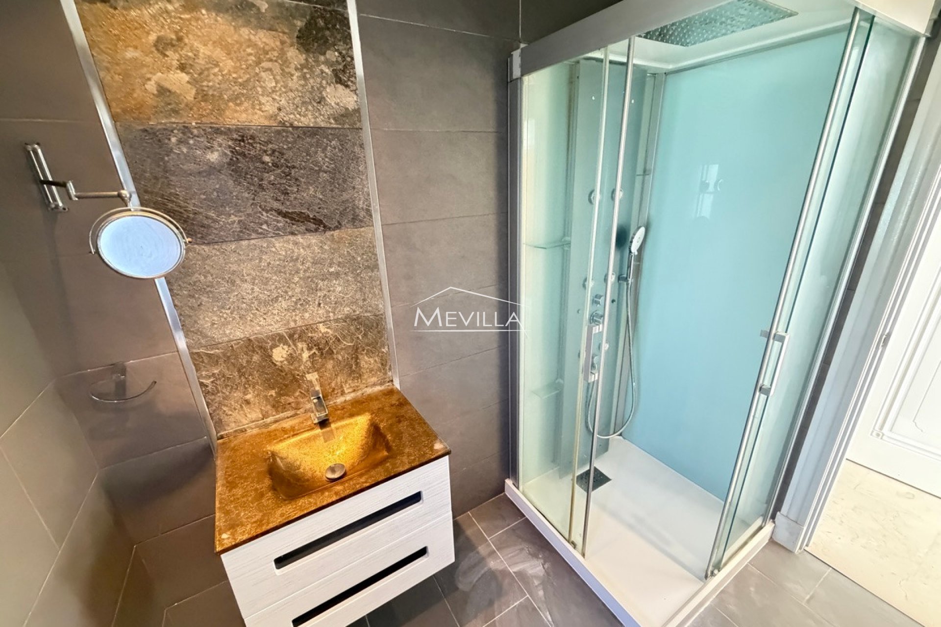 Reventes - Villa - Orihuela Costa - Villamartin